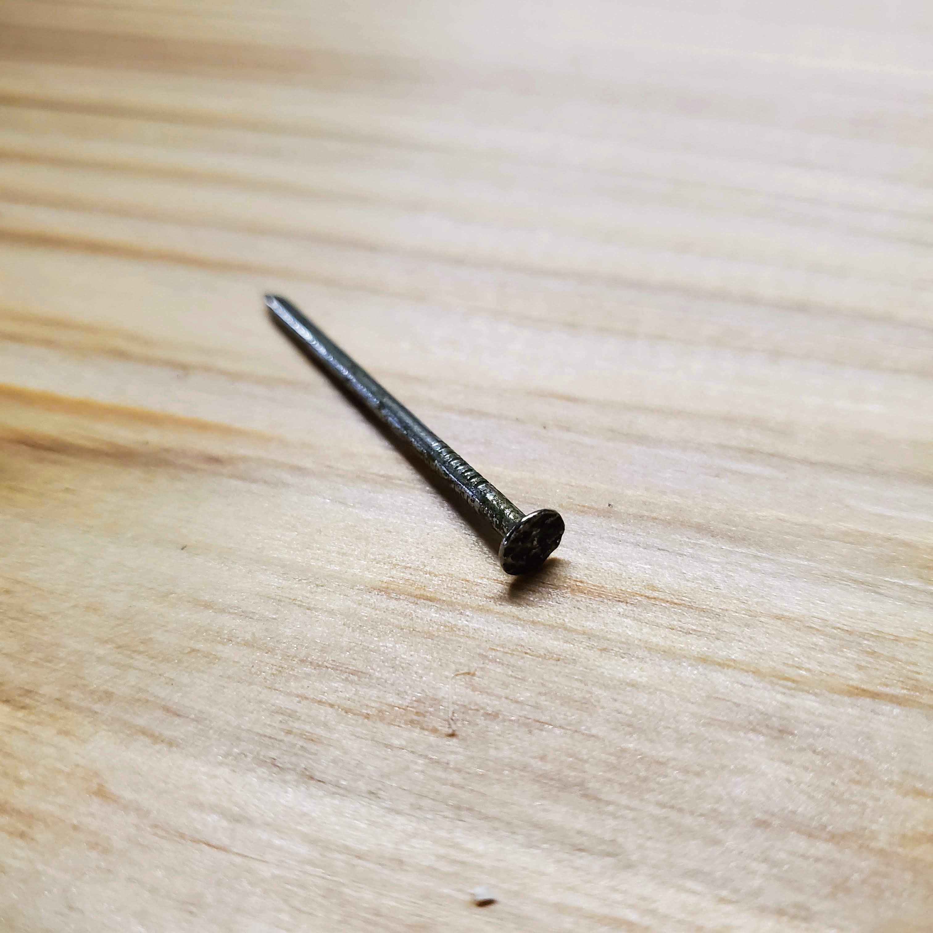 1 3/8-inch Nails for Frames - Image 2
