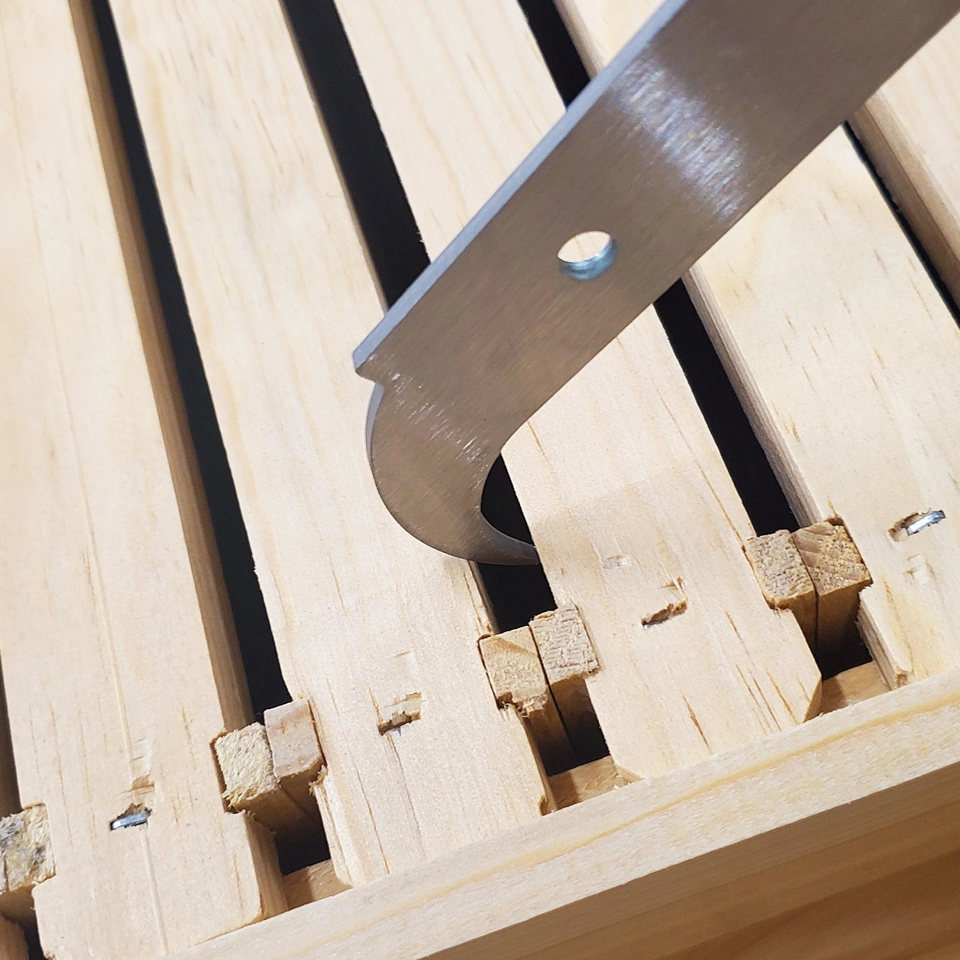 10 1/2-inch Lifter Pro Hive Tool - Image 5