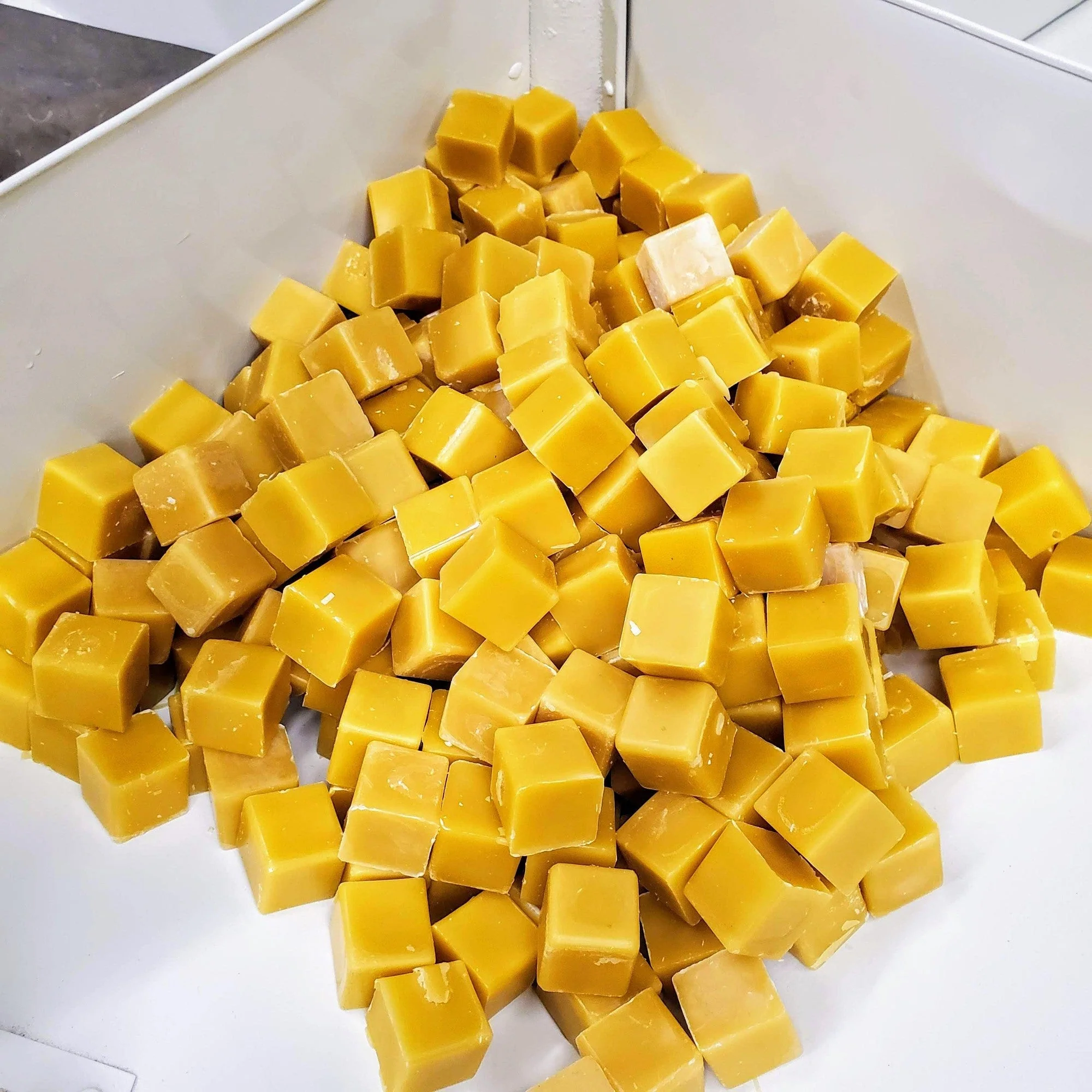 100% Pure Beeswax - Image 3