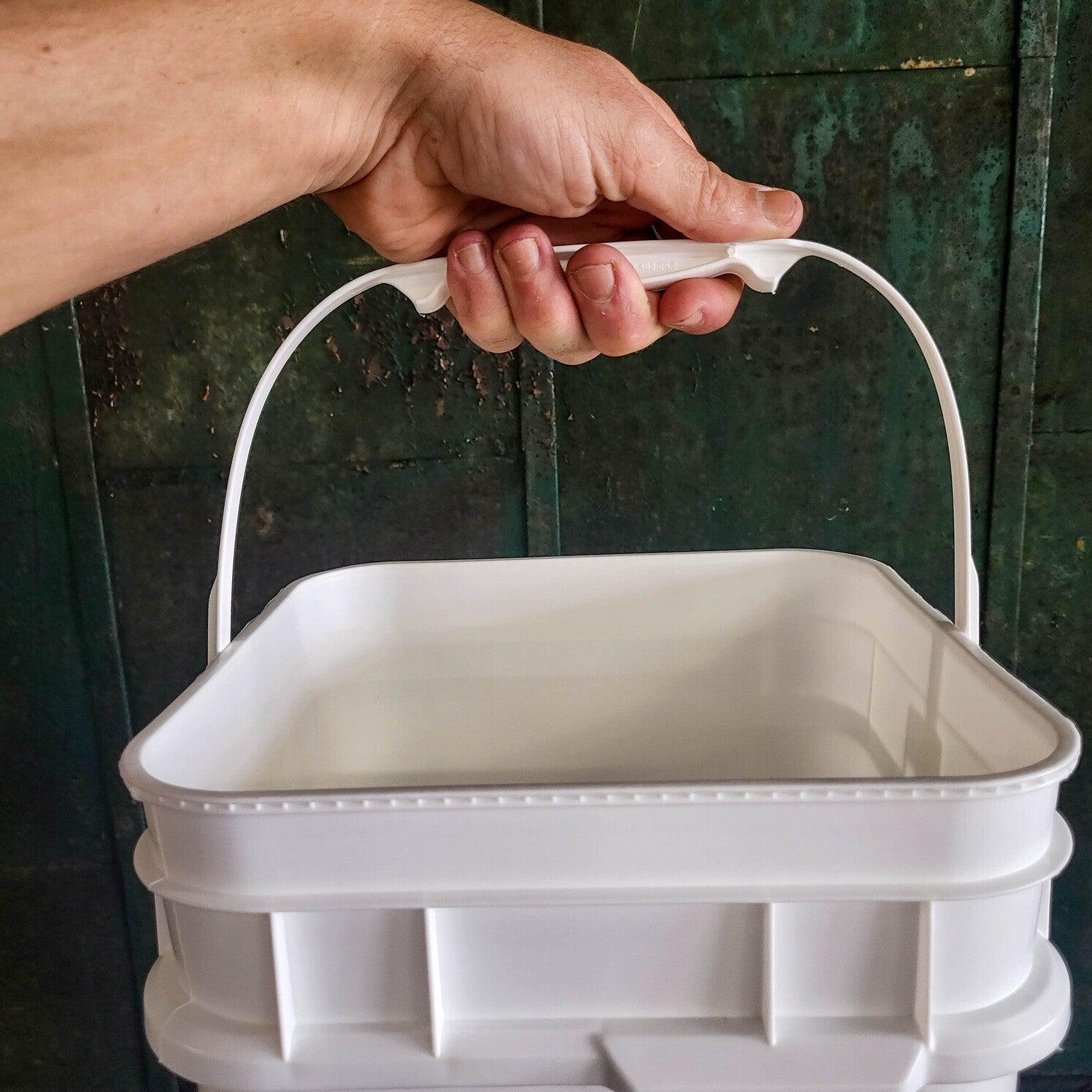 4 Gallon Square Bucket and Lid - Image 2