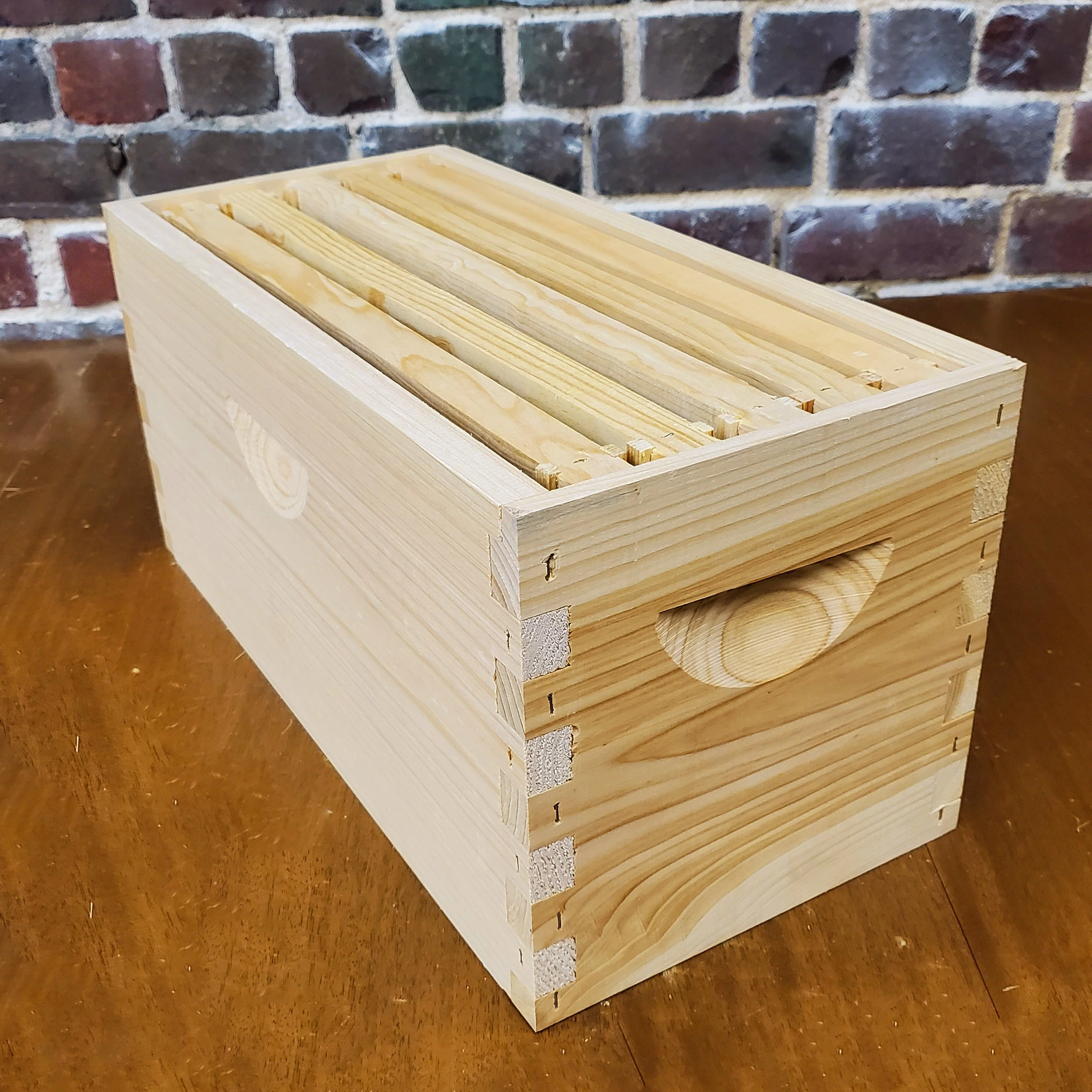 5-Frame Complete, Deep 9 5/8-inch Box with Frames and Foundation - Image 2