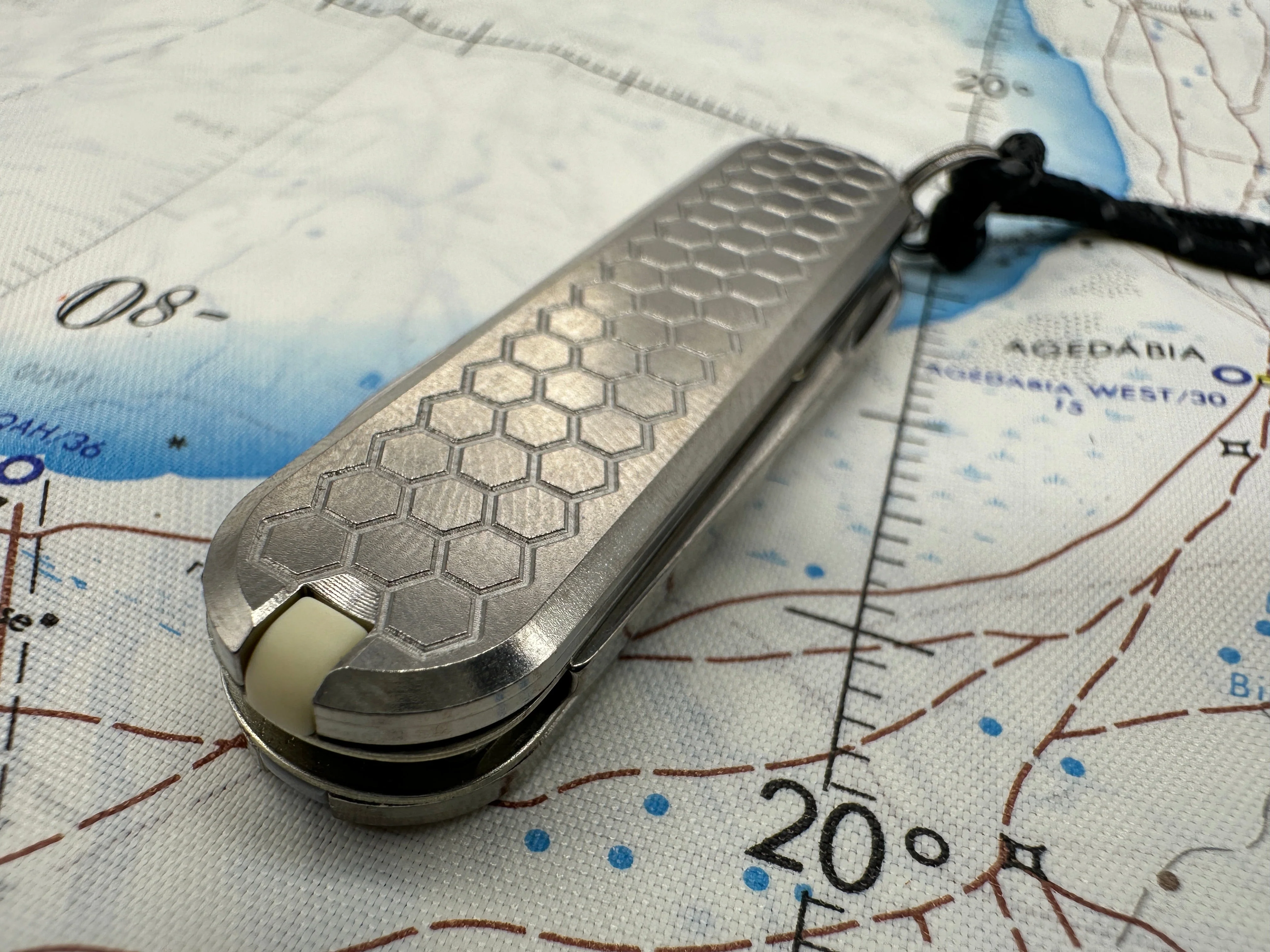 58mm Titanium Scales + Classic Swiss Army Knife Kit - Image 3