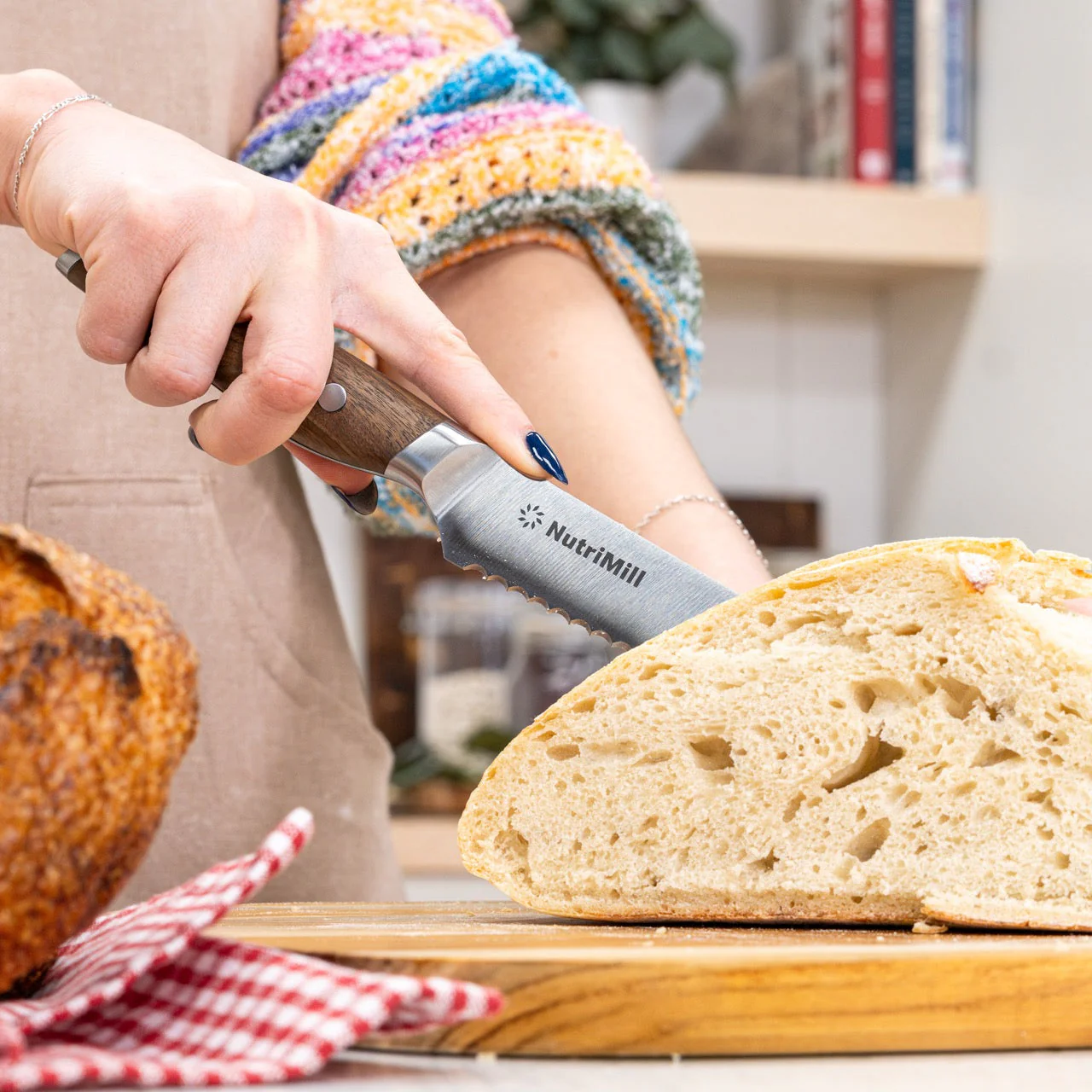 8" Bread Knife with Walnut Handle - Image 2