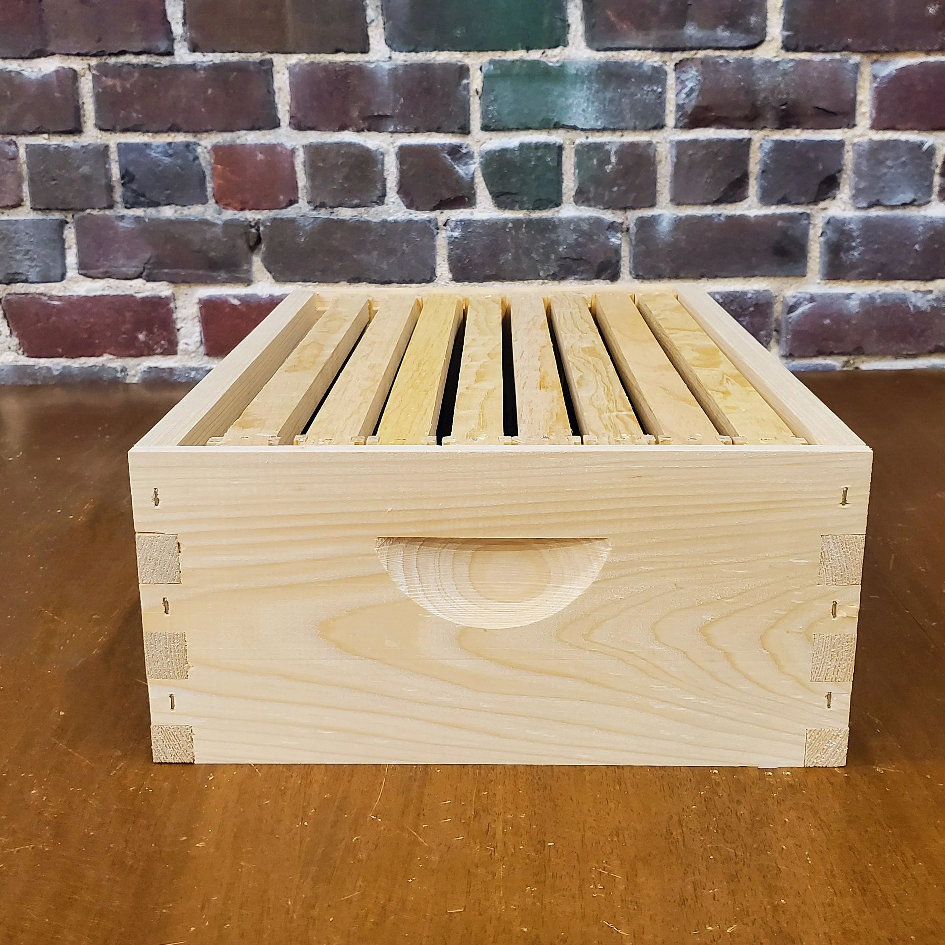 8-Frame Complete, Medium 6 5/8-inch Box with Frames and Foundation - Image 4
