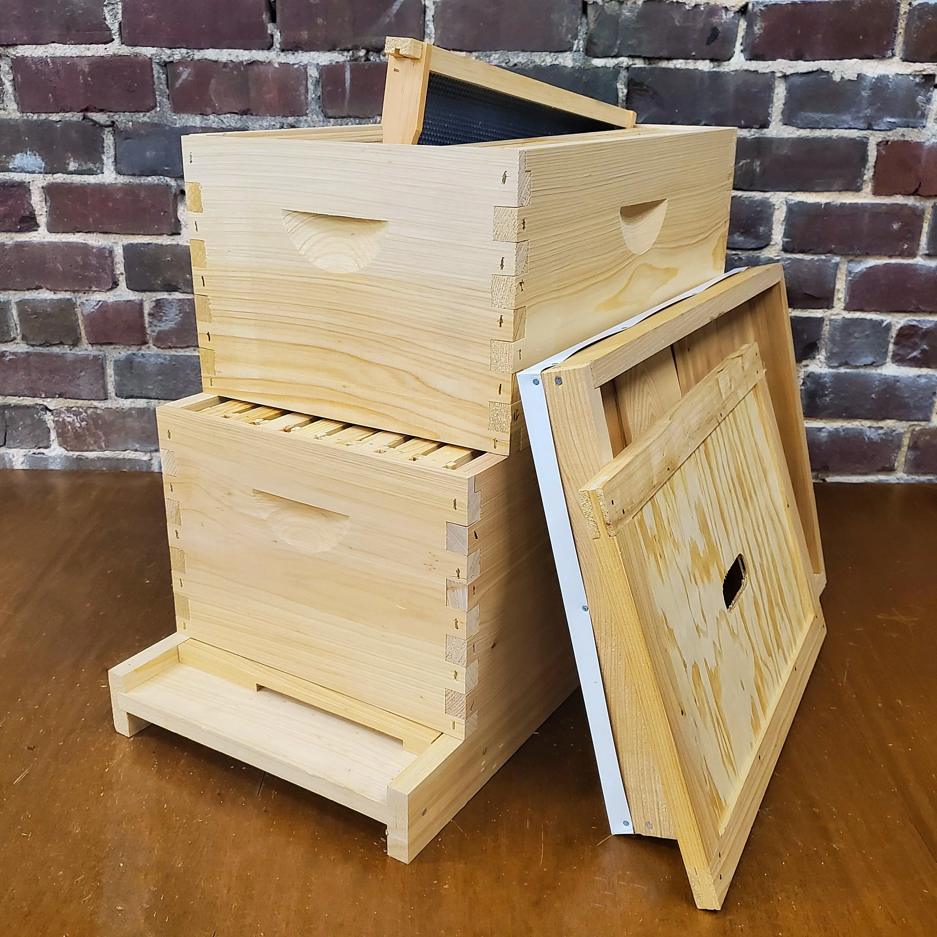 8-Frame Double Deep Box Hive Kit - Image 2