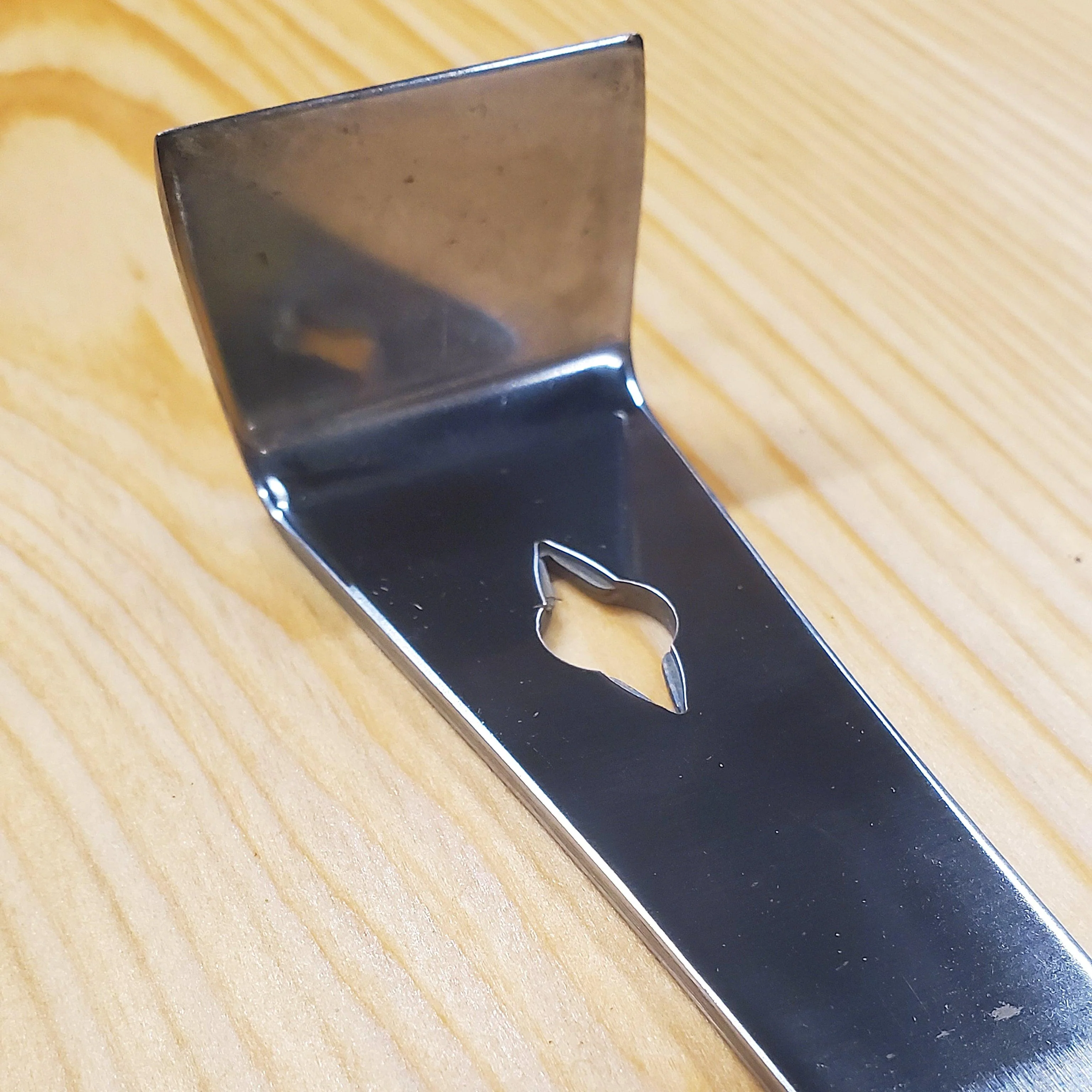 9 1/2 Inch Stainless Hive Tool - Image 4