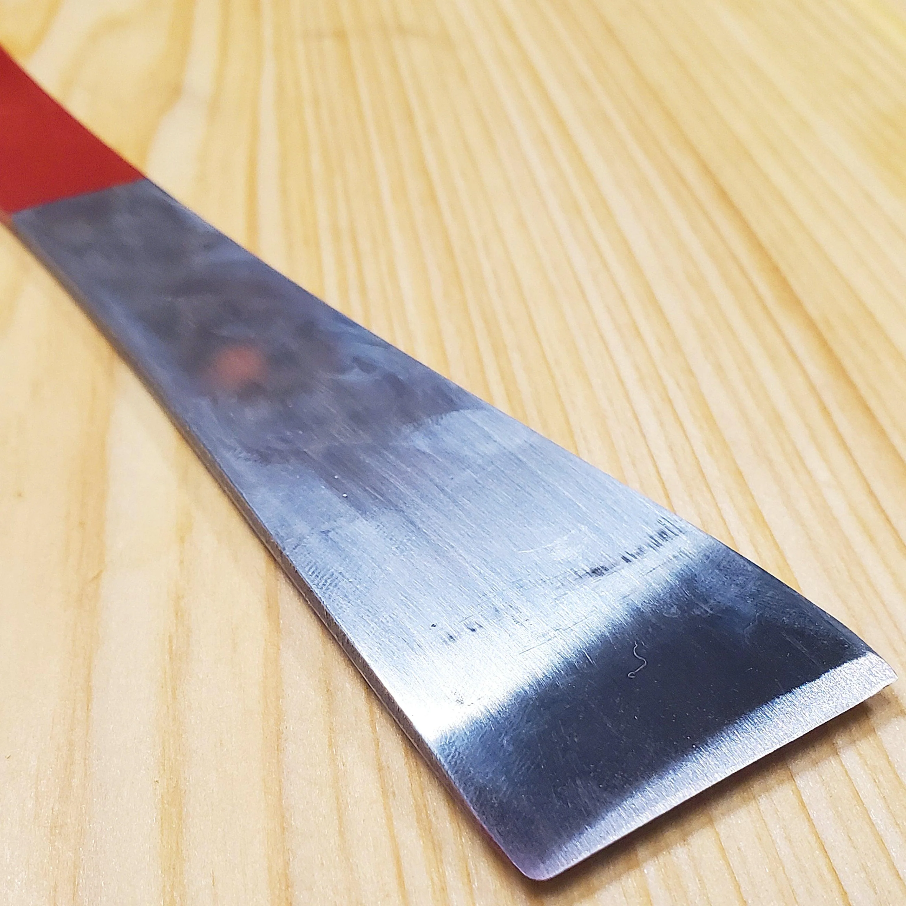 9 Inch Red Hive Tool - Image 2