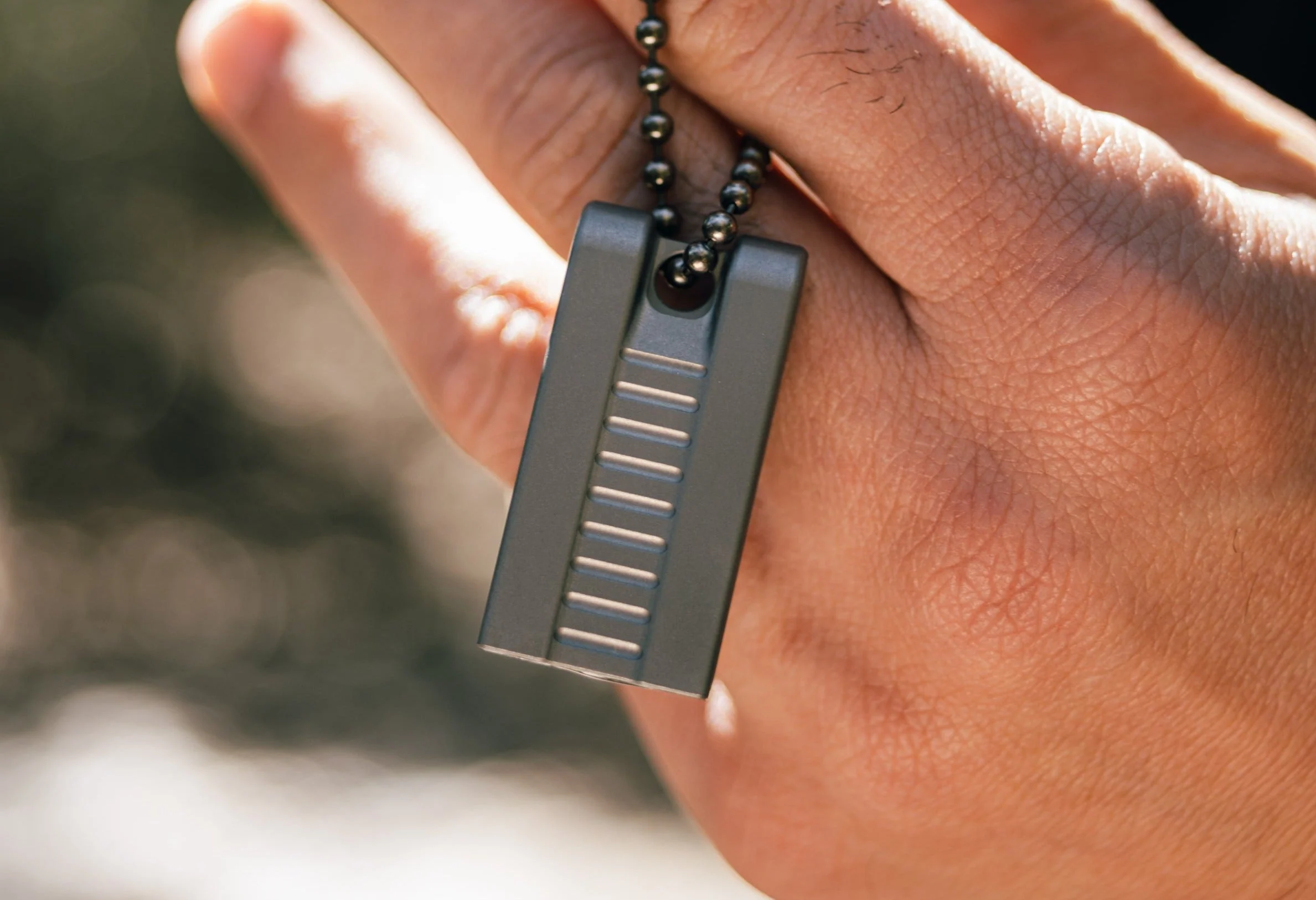 Abrams Unibody Titanium Whistle - Image 7