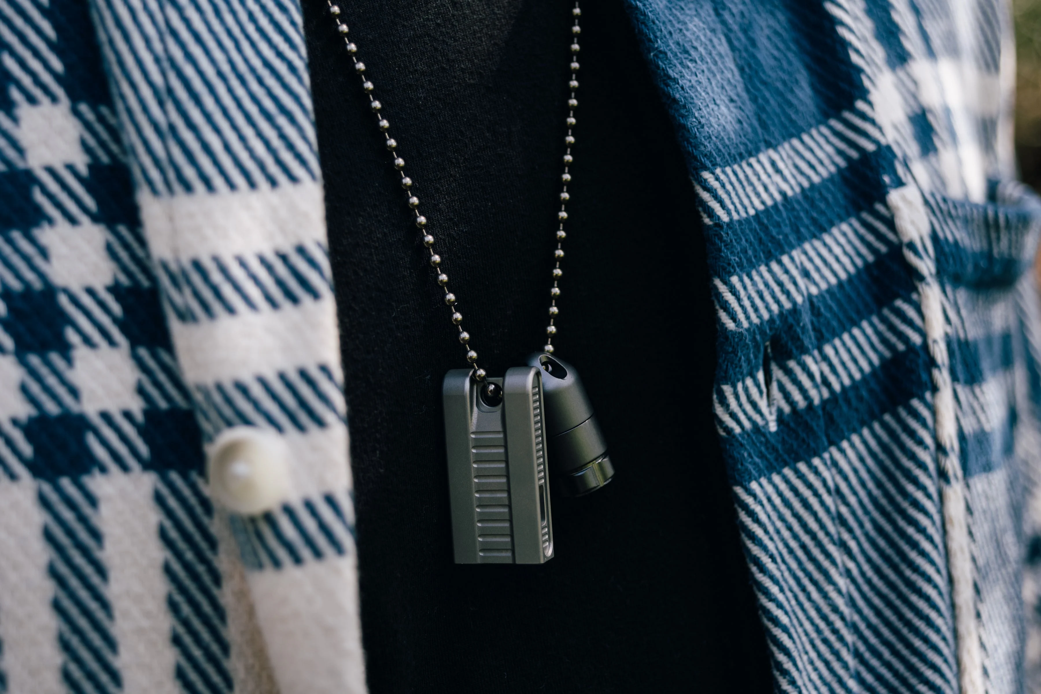 Abrams Unibody Titanium Whistle - Image 9
