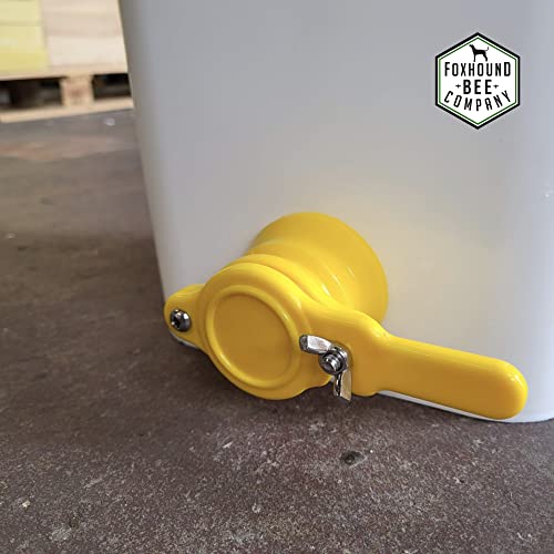 Bottling Bucket and Lid with Pre-Drilled Hole and Valve - Image 2