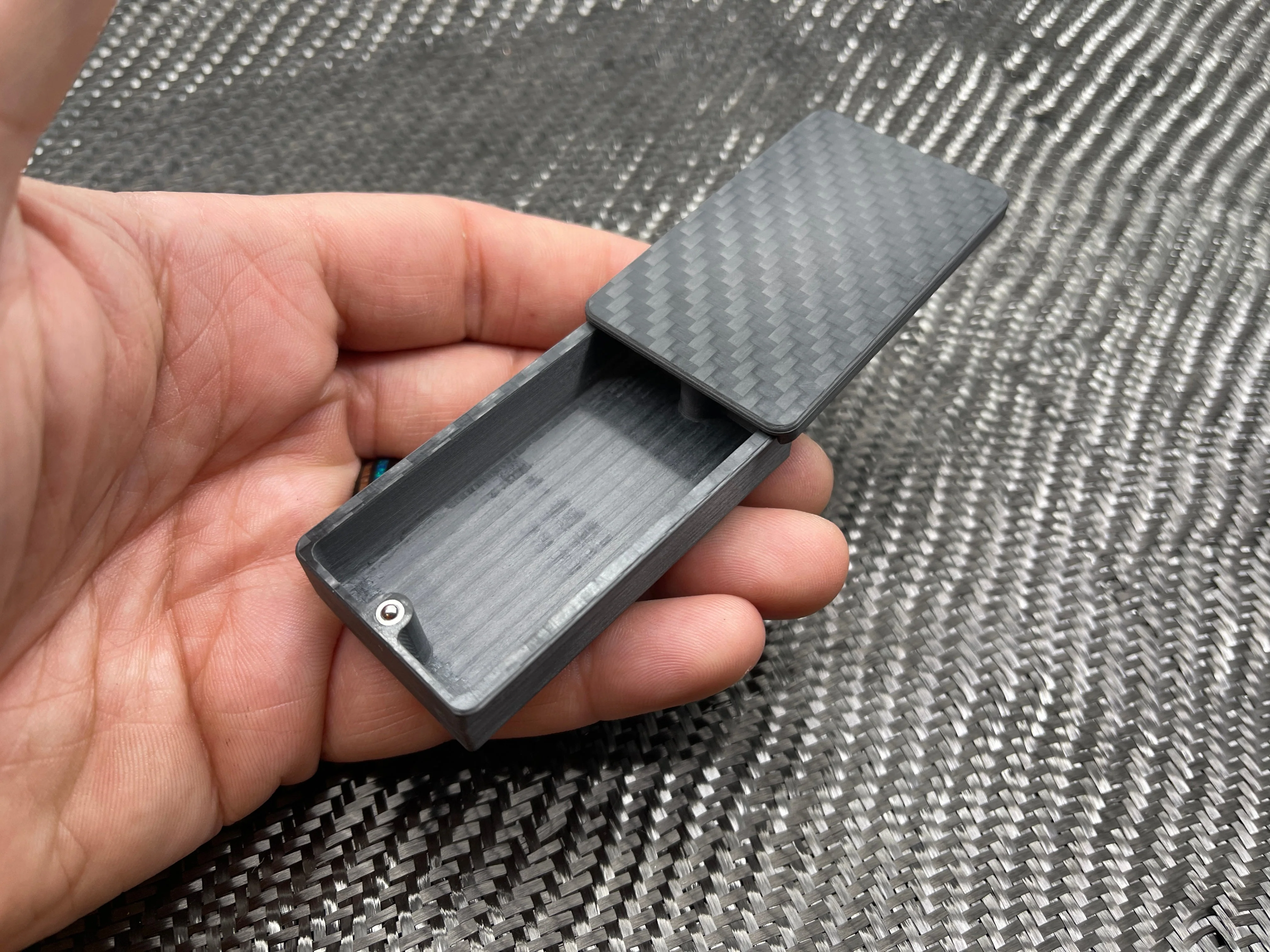 Carbon Fiber Pocket Strong Box With Loop - Image 12