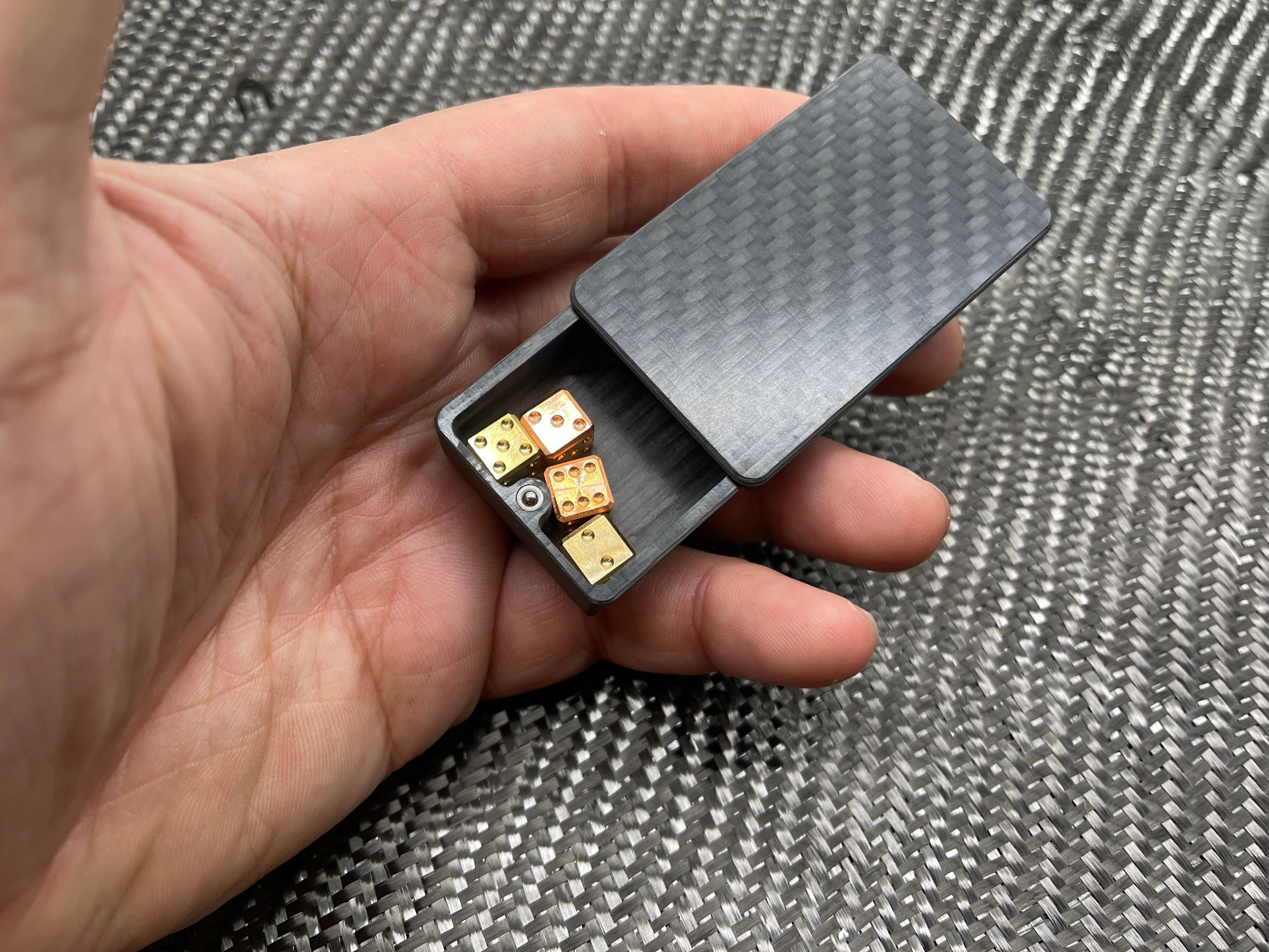 Carbon Fiber Pocket Strong Box With Loop - Image 3
