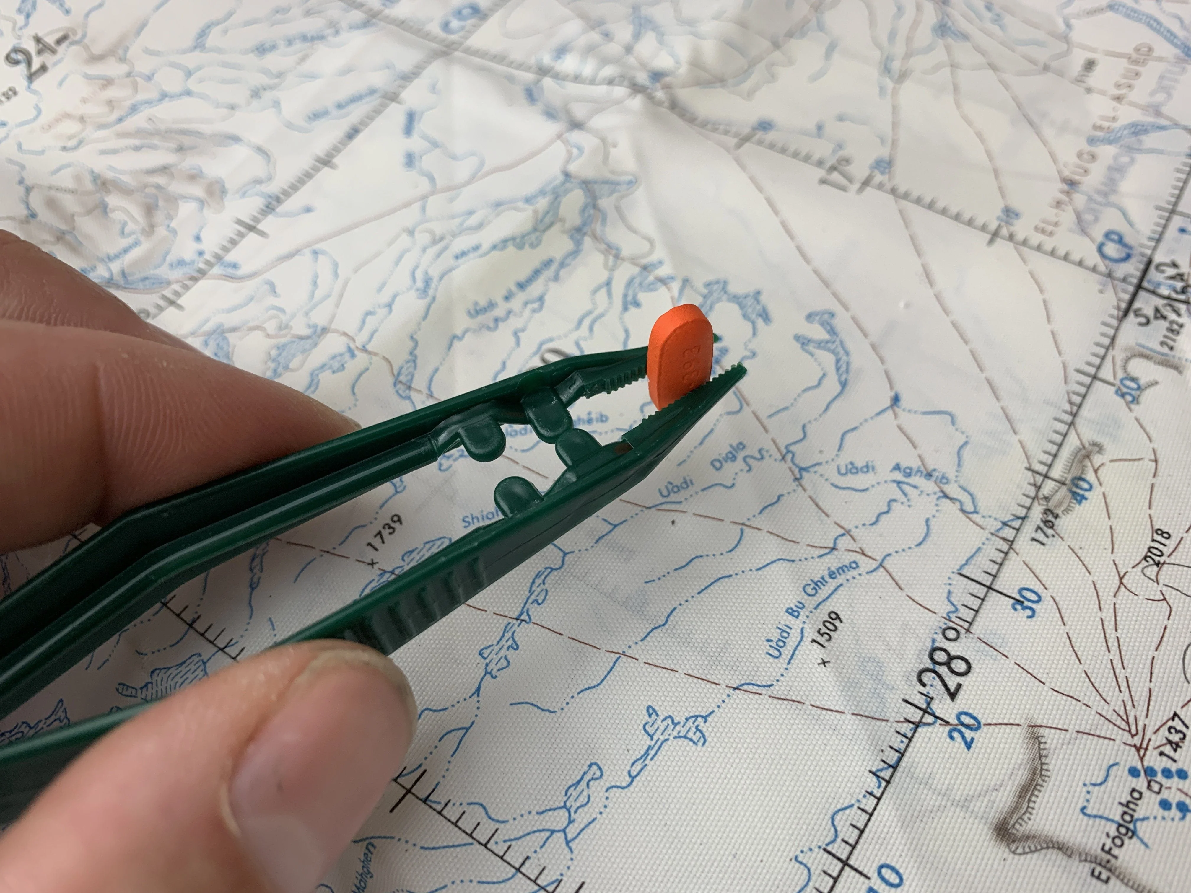 Composite Resin Disposable Tweezer OD Green - Image 2