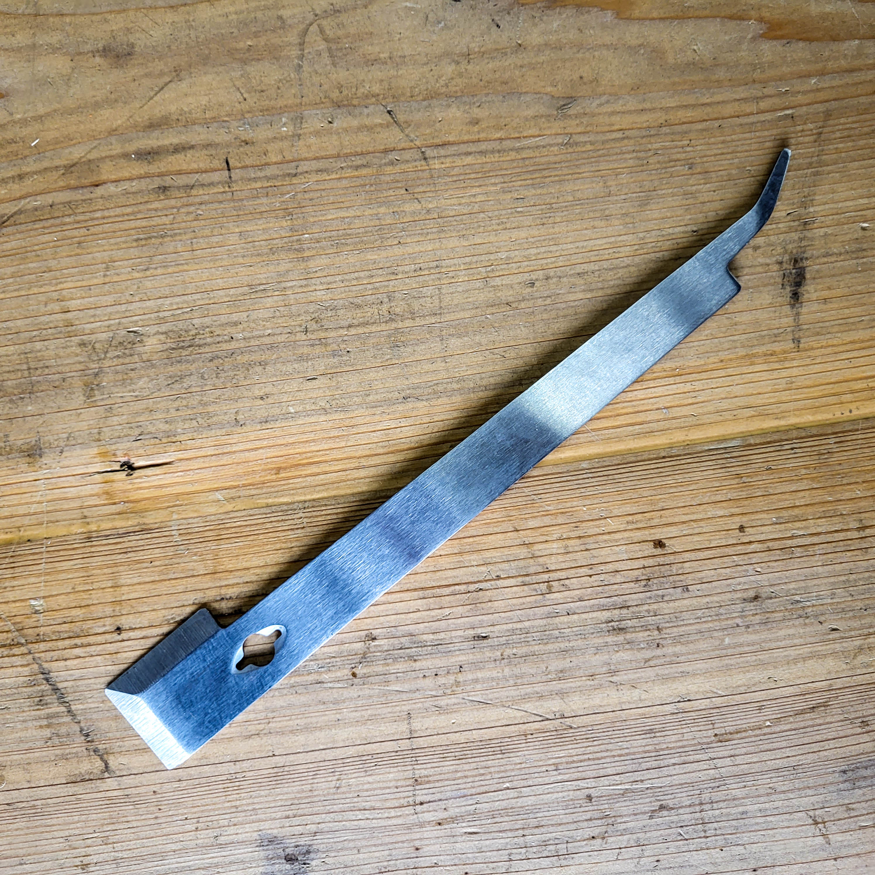 Extra Long J Hook Hive Tool - Image 4