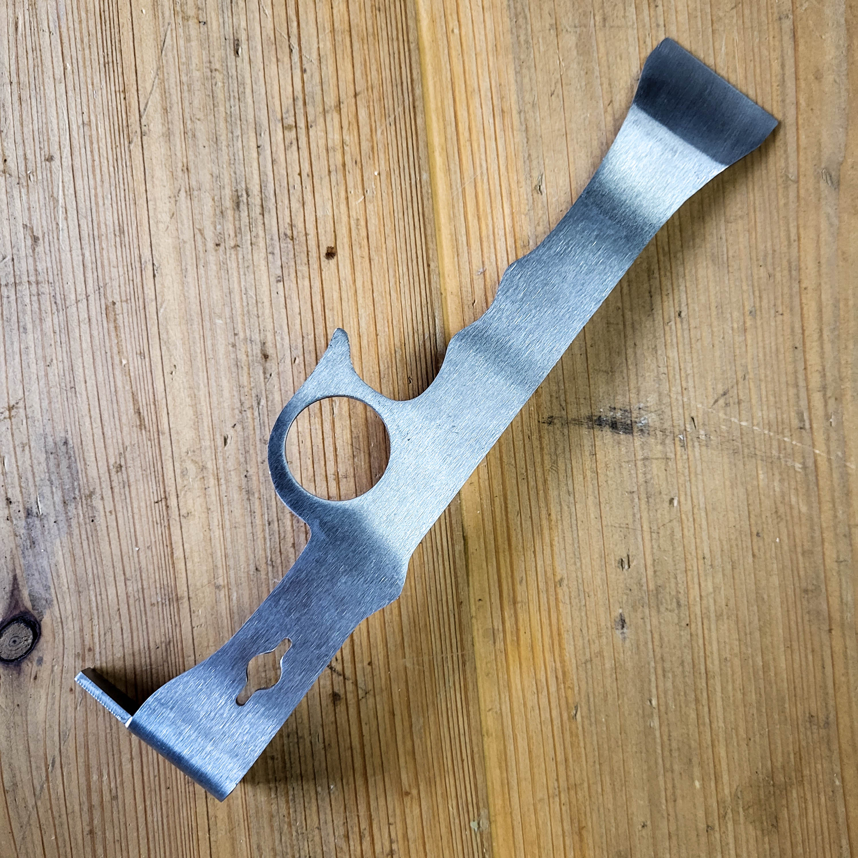 Finger Grip Hive Tool - Image 6