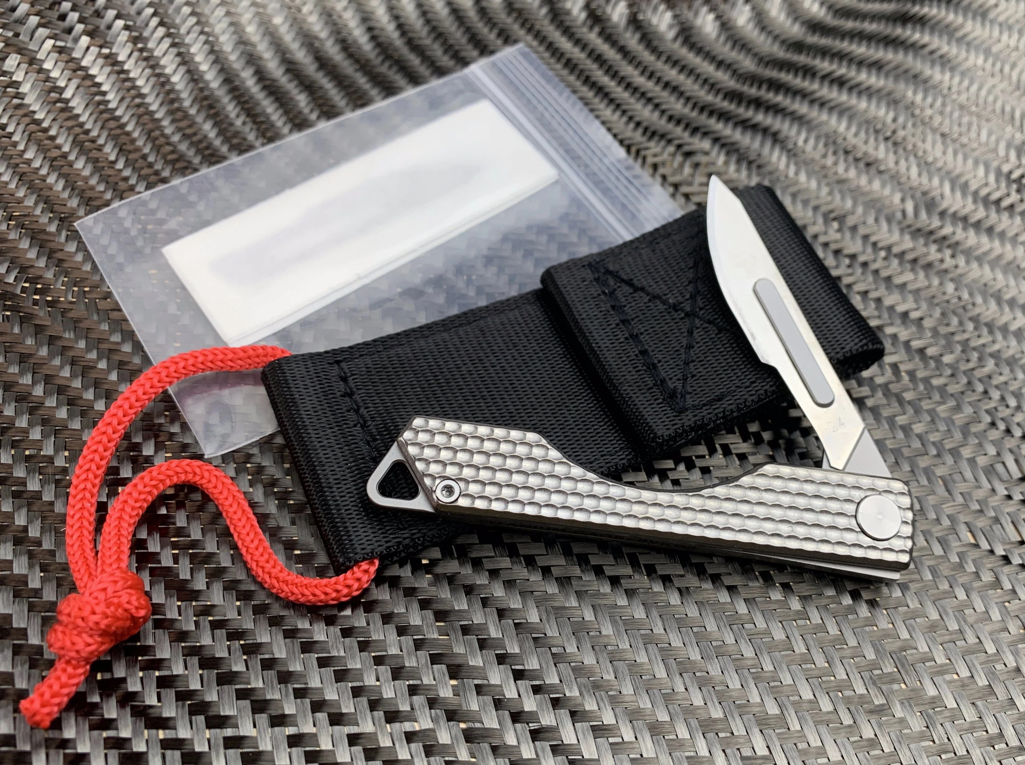 Folding Titanium Craft Scalpel Knife + Case + Spare Blades! - Image 2
