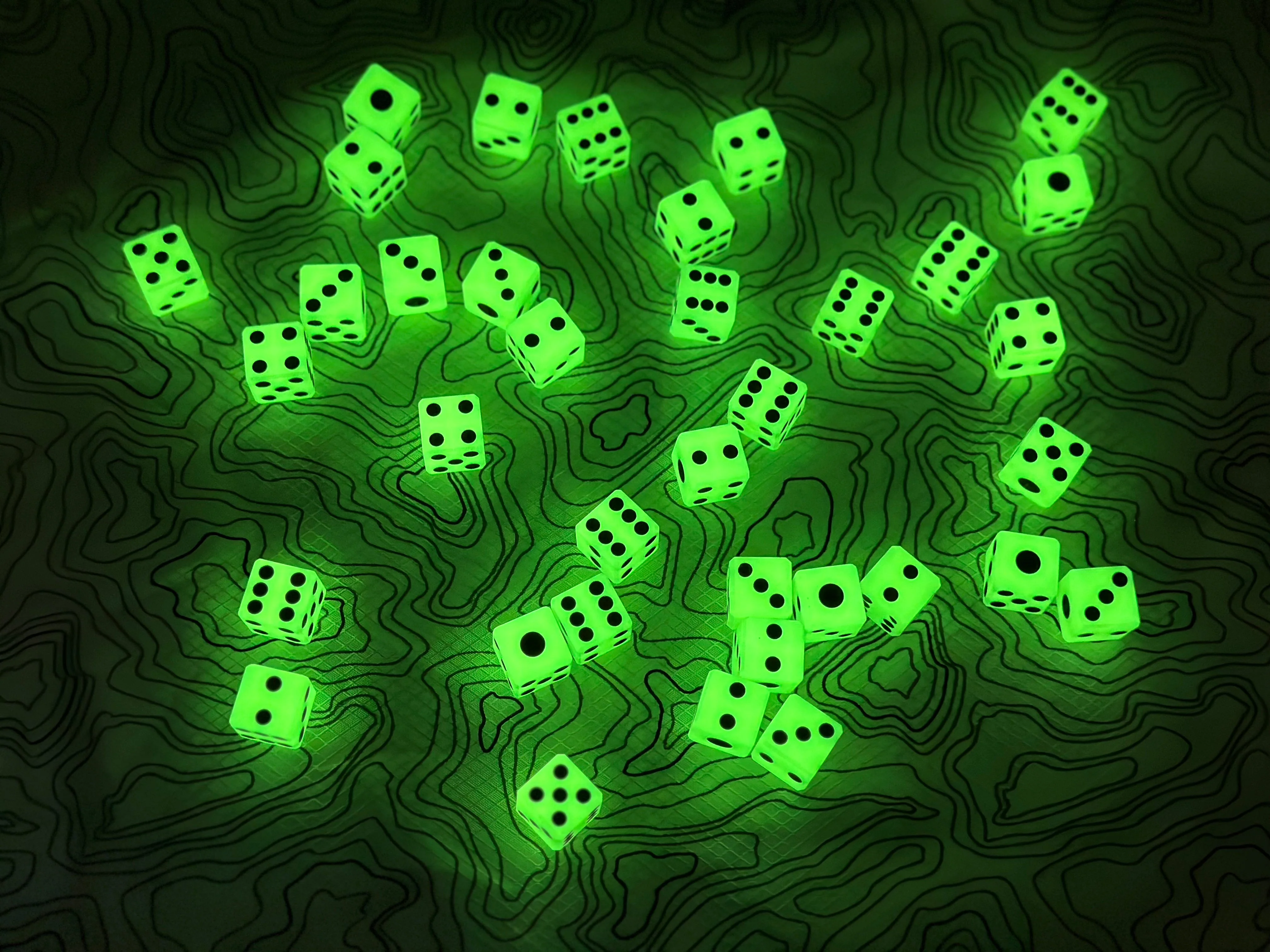 Glow UGM Pair-A-Dice Set - Limited Edition! - Image 2