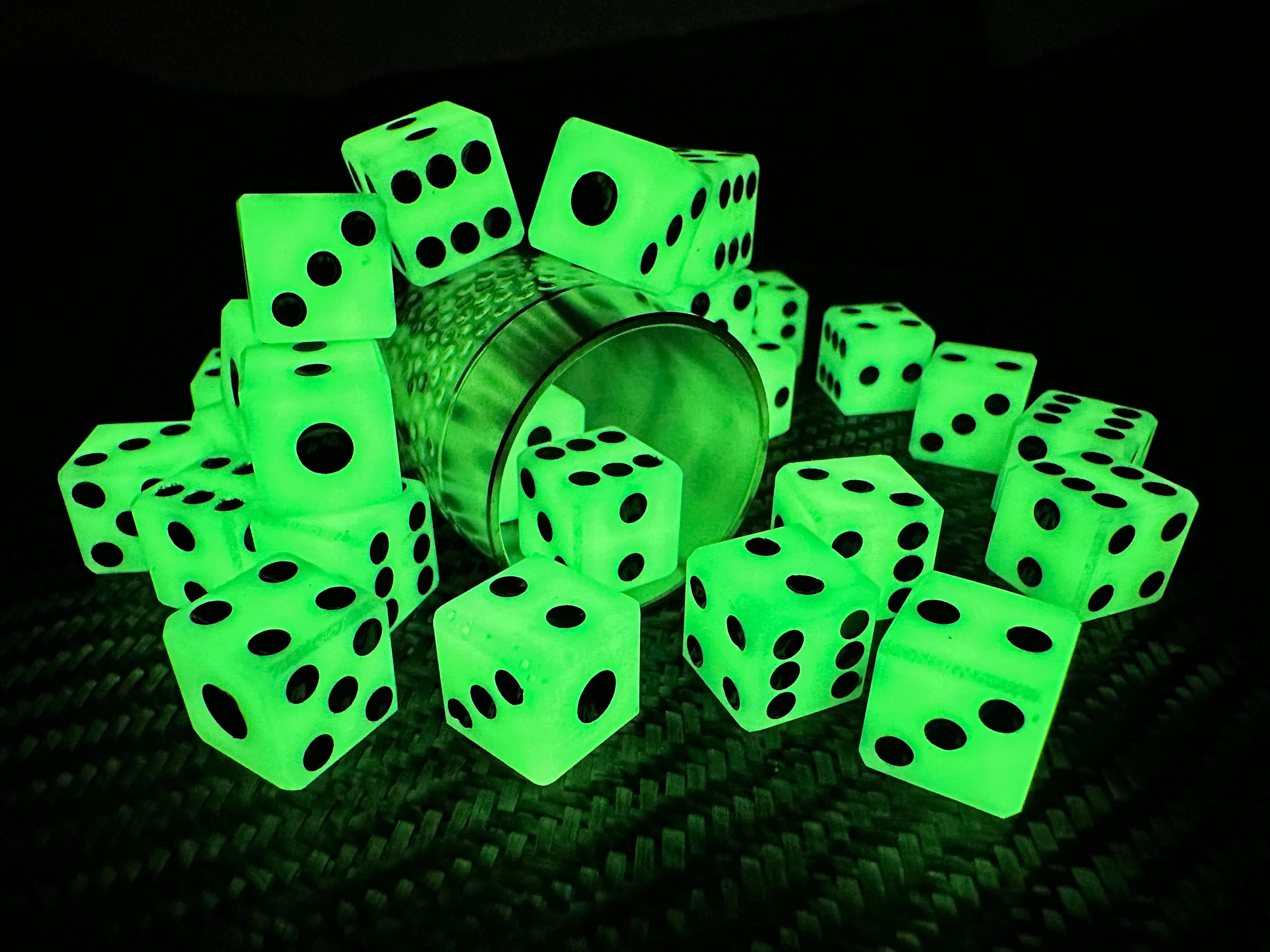 Glow UGM Pair-A-Dice Set - Limited Edition! - Image 3