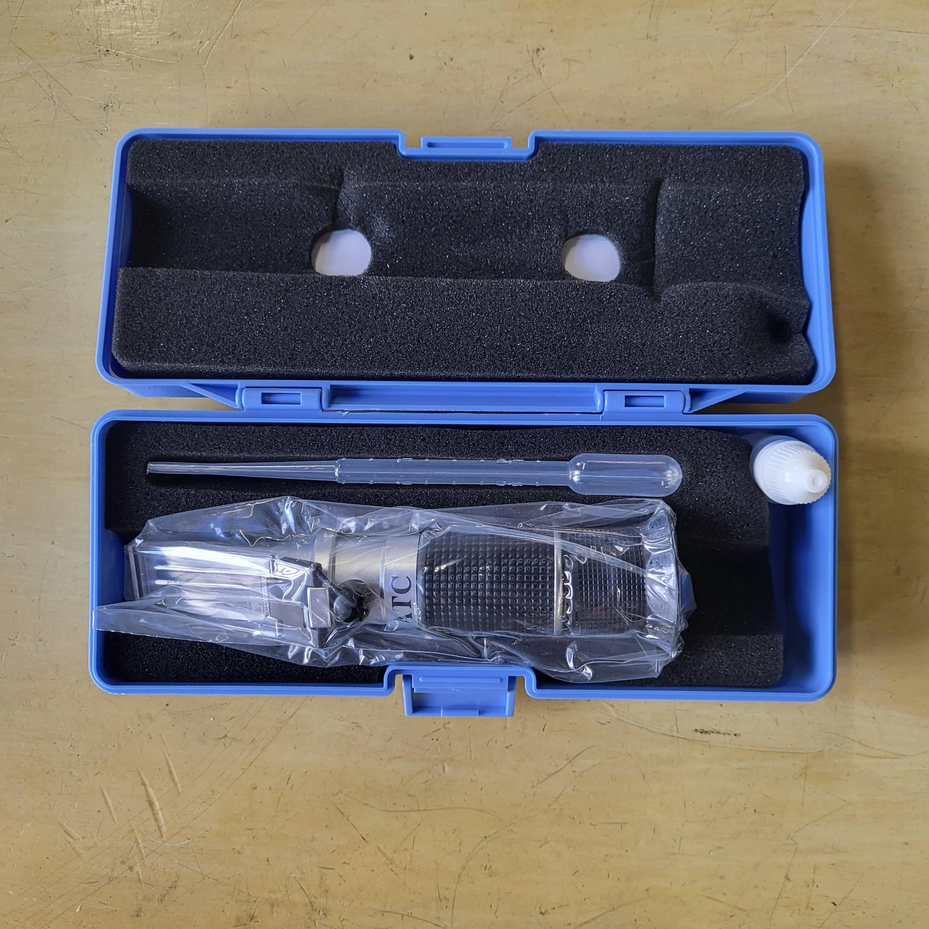 Hand Held Honey and Juice Refractometer with ATC - Image 2