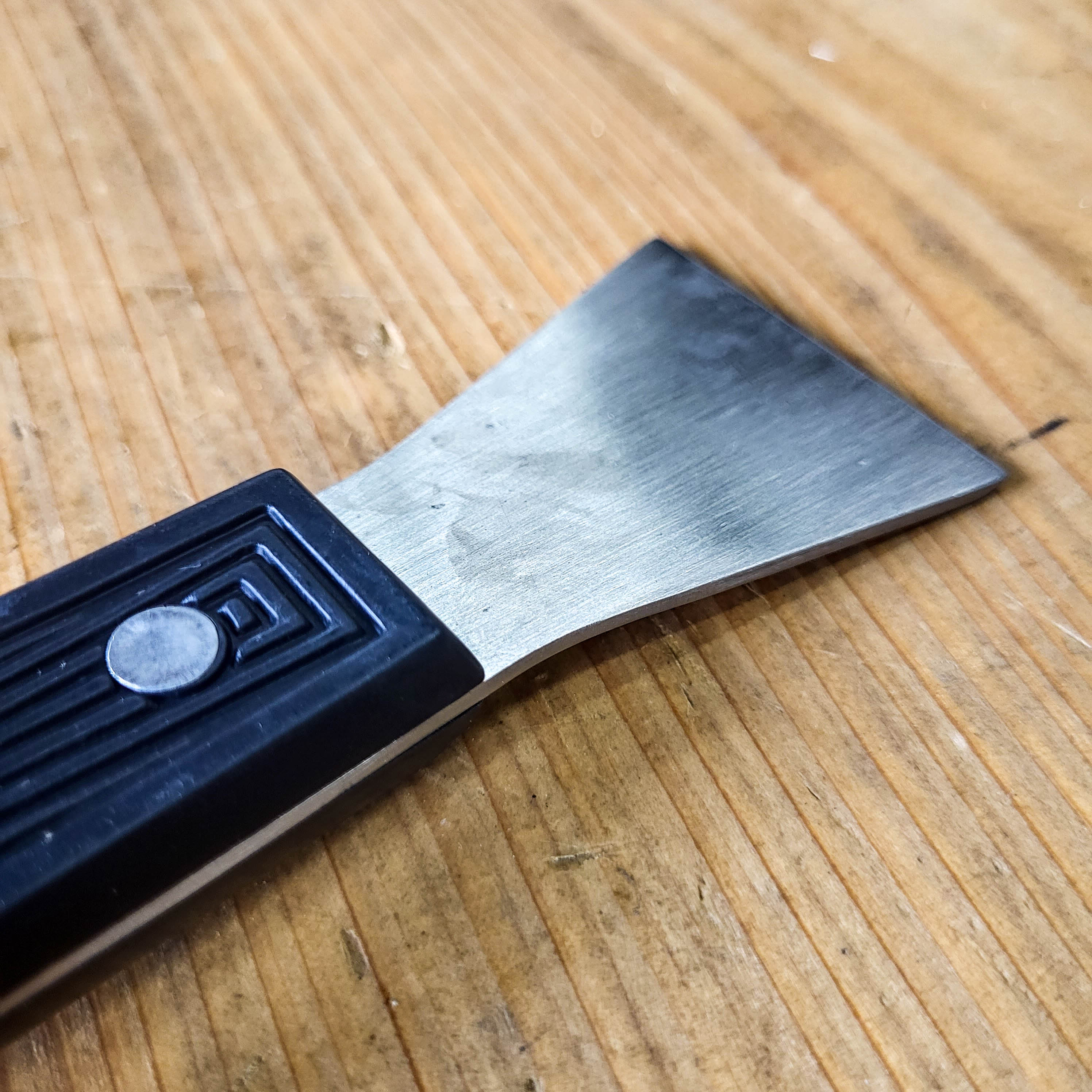 Hive Tool with Plastic Grip - Image 4