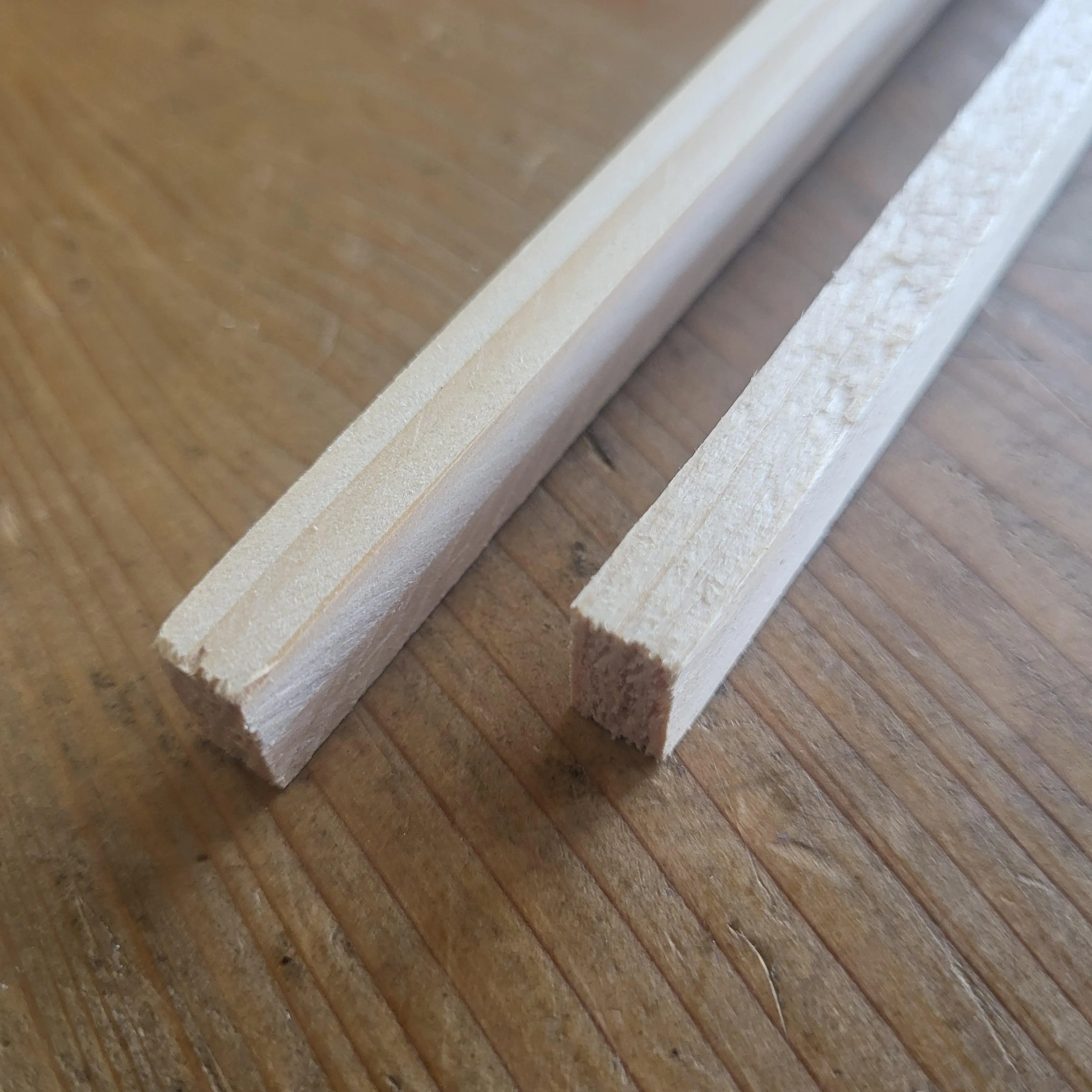 Medium 6 1/4 Inch Langstroth Frame, Wedged Top / Split Bottom with Holes - Image 5