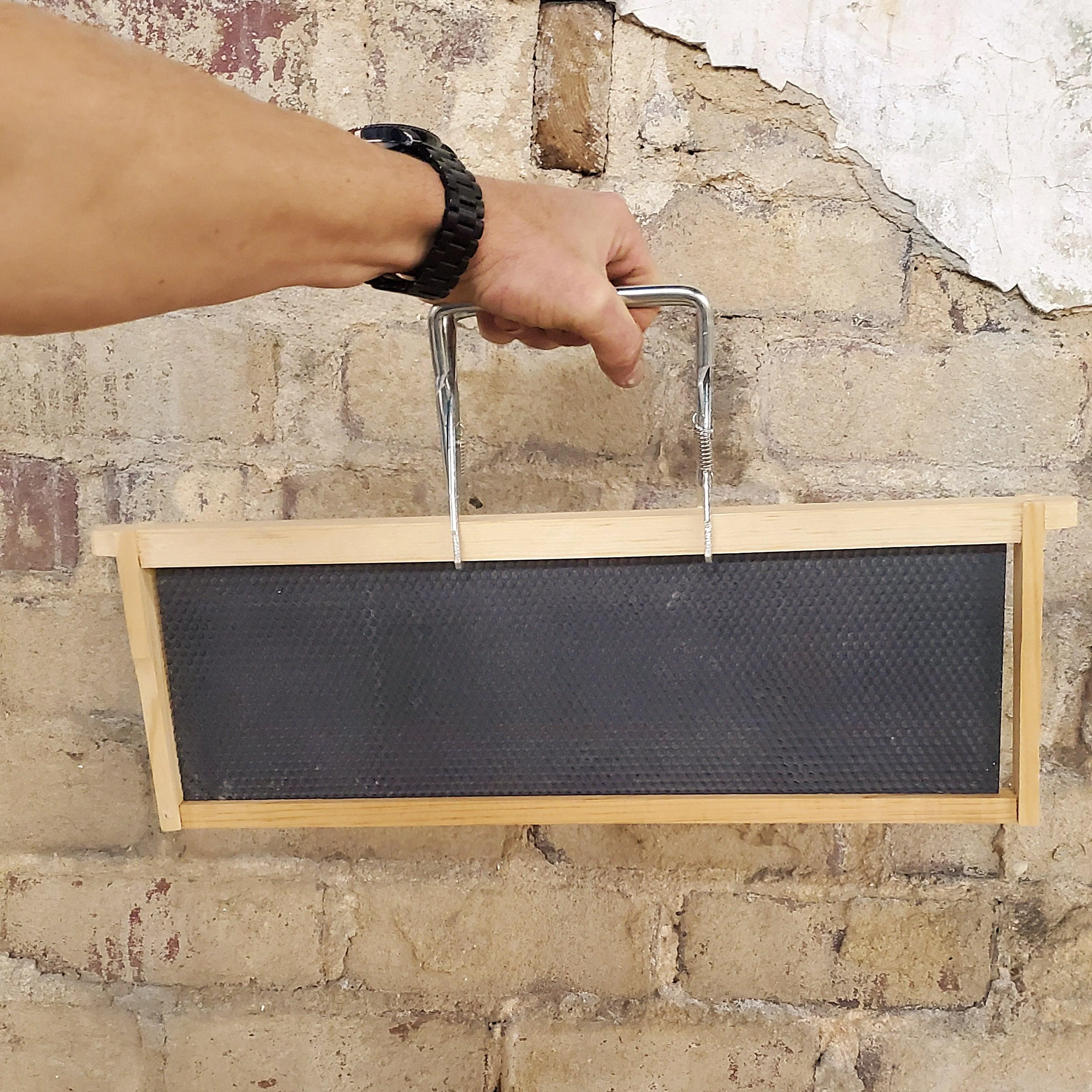 Metal Frame Grip - Image 3