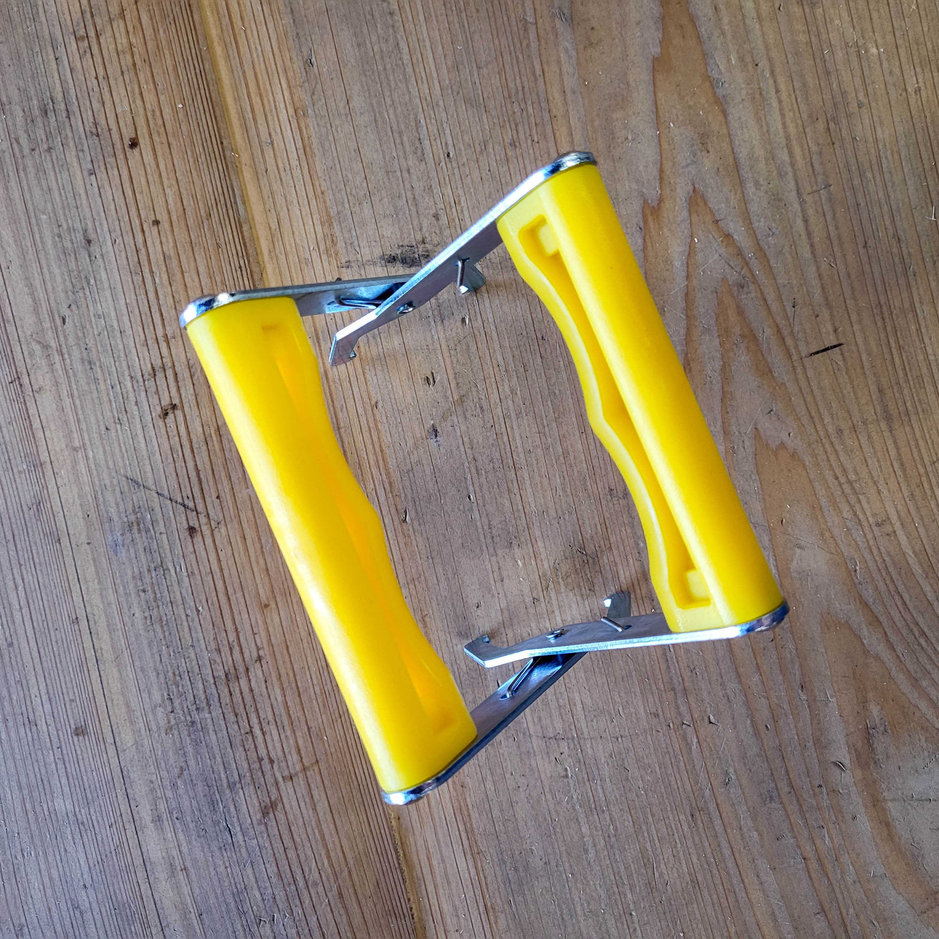 Metal Frame Grip with Plastic Handle - Image 3