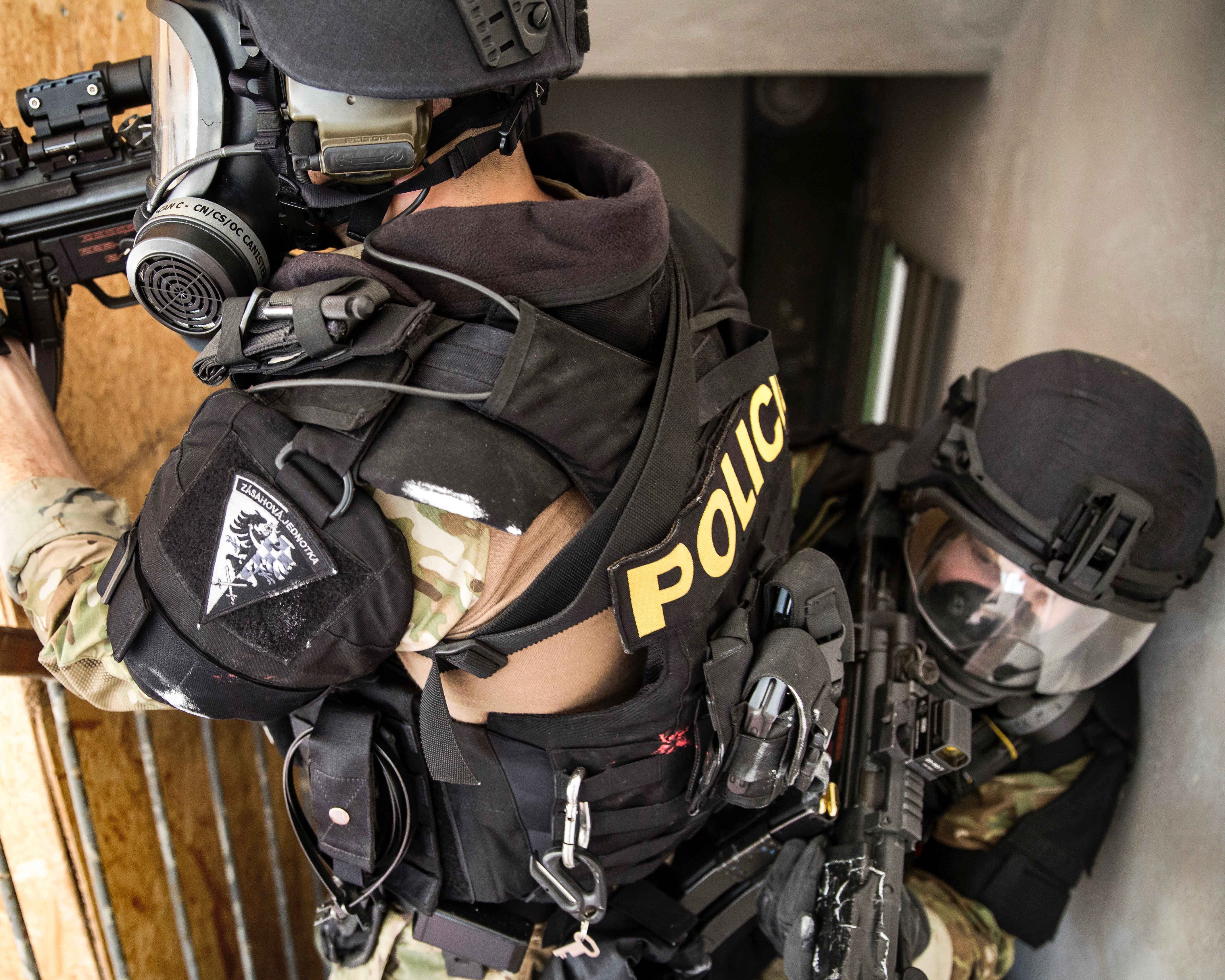 MIRA Safety CM-6M Tactical Gas Mask - Full-Face Respirator for CBRN Defense - Image 8