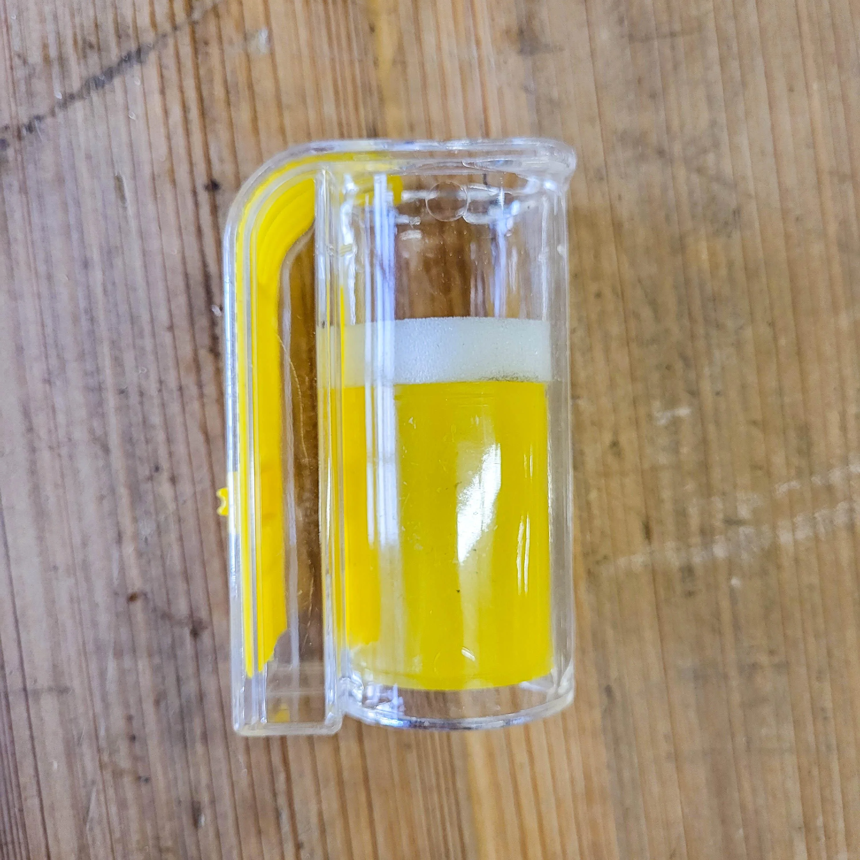 One Handed Queen Catcher - Image 2