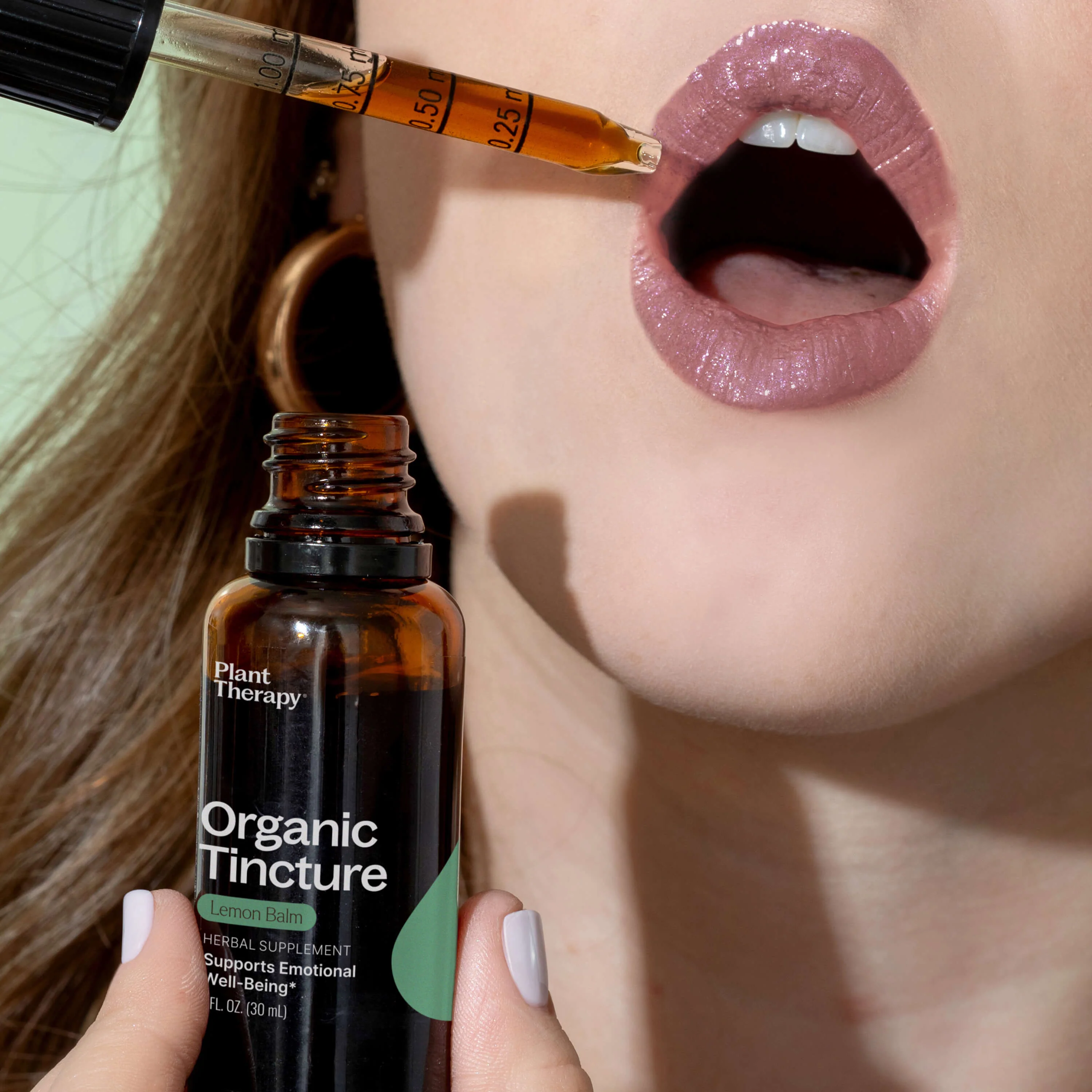 Organic Lemon Balm Herbal Tincture - Image 4