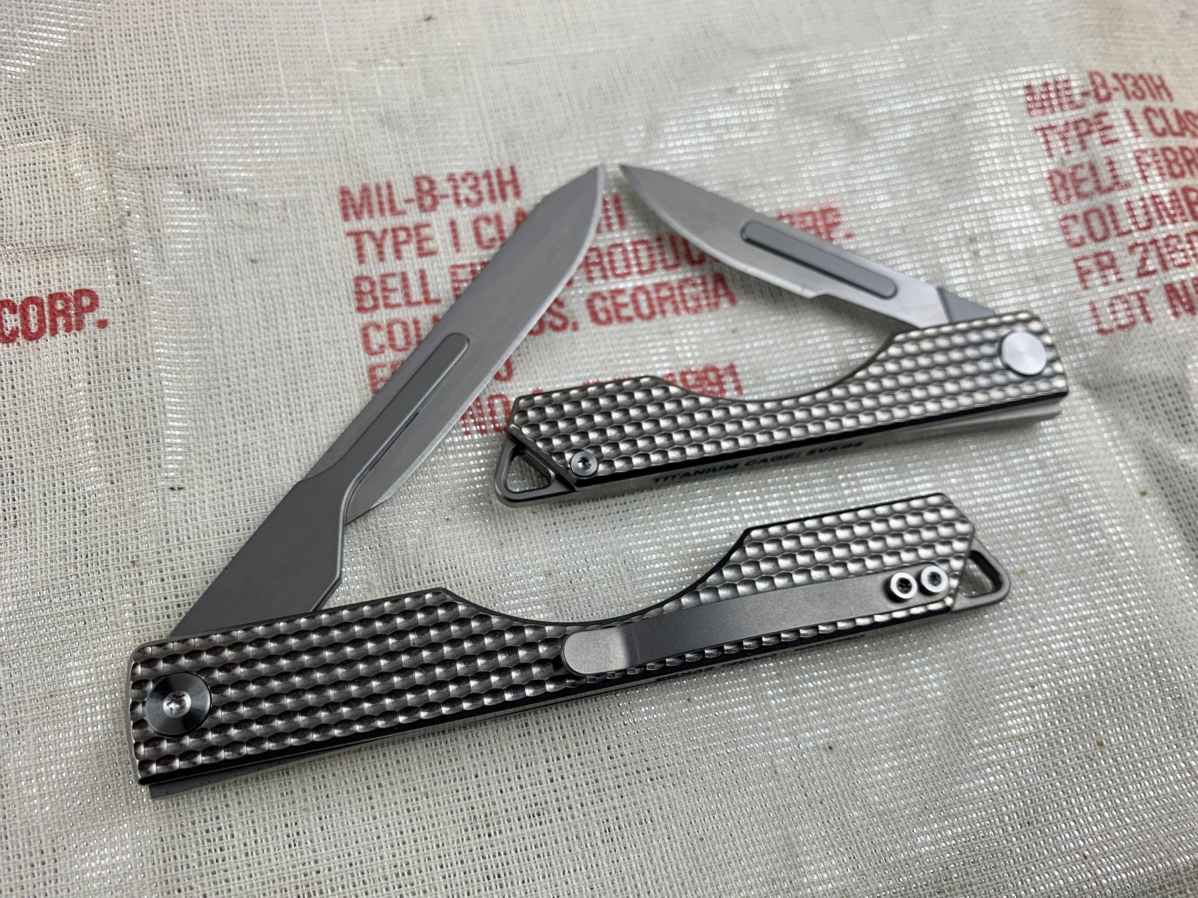 Oversized - Folding Titanium Craft Scalpel Knife + Case + Spare Blades! - Image 11