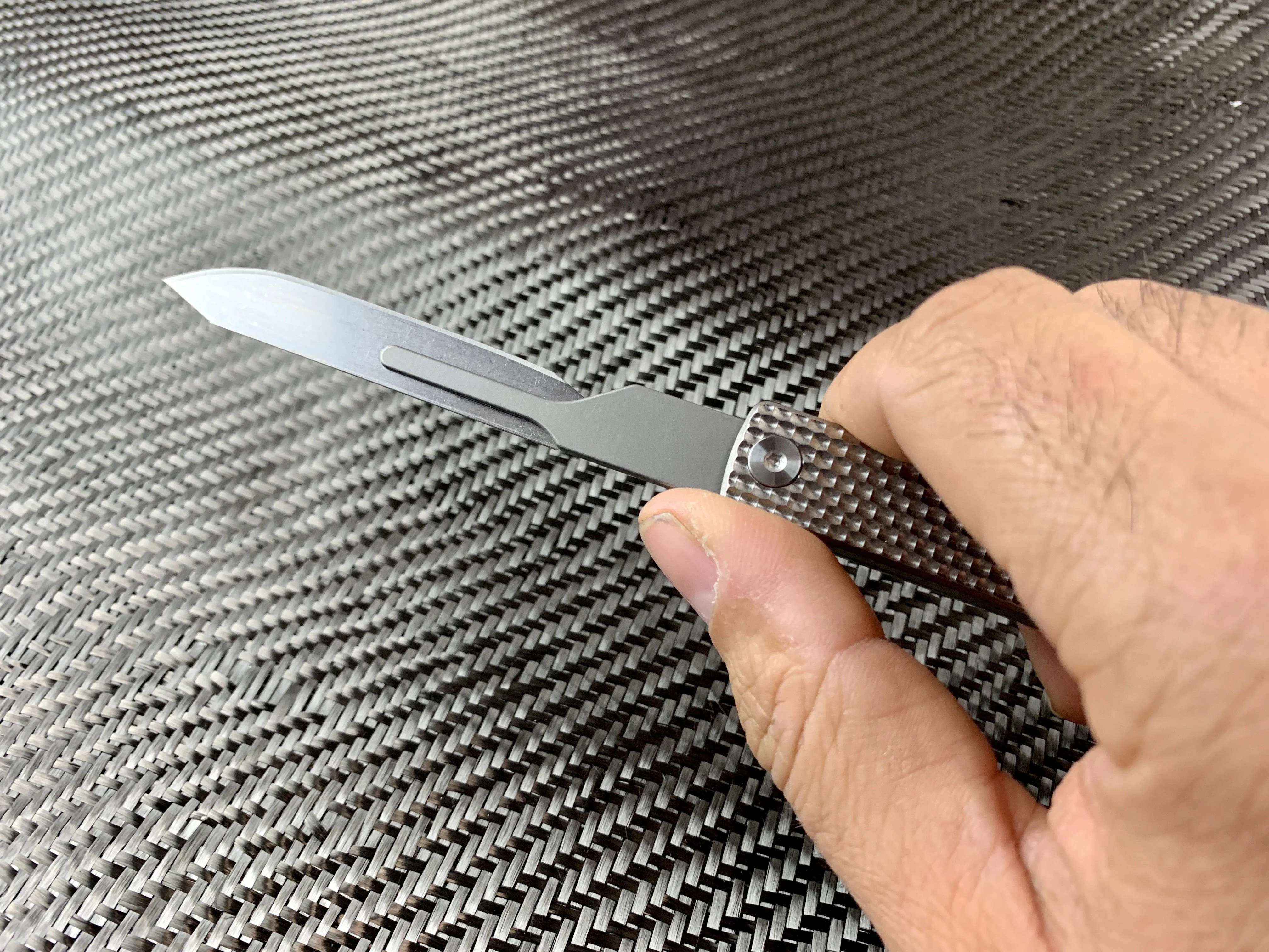 Oversized - Folding Titanium Craft Scalpel Knife + Case + Spare Blades! - Image 3