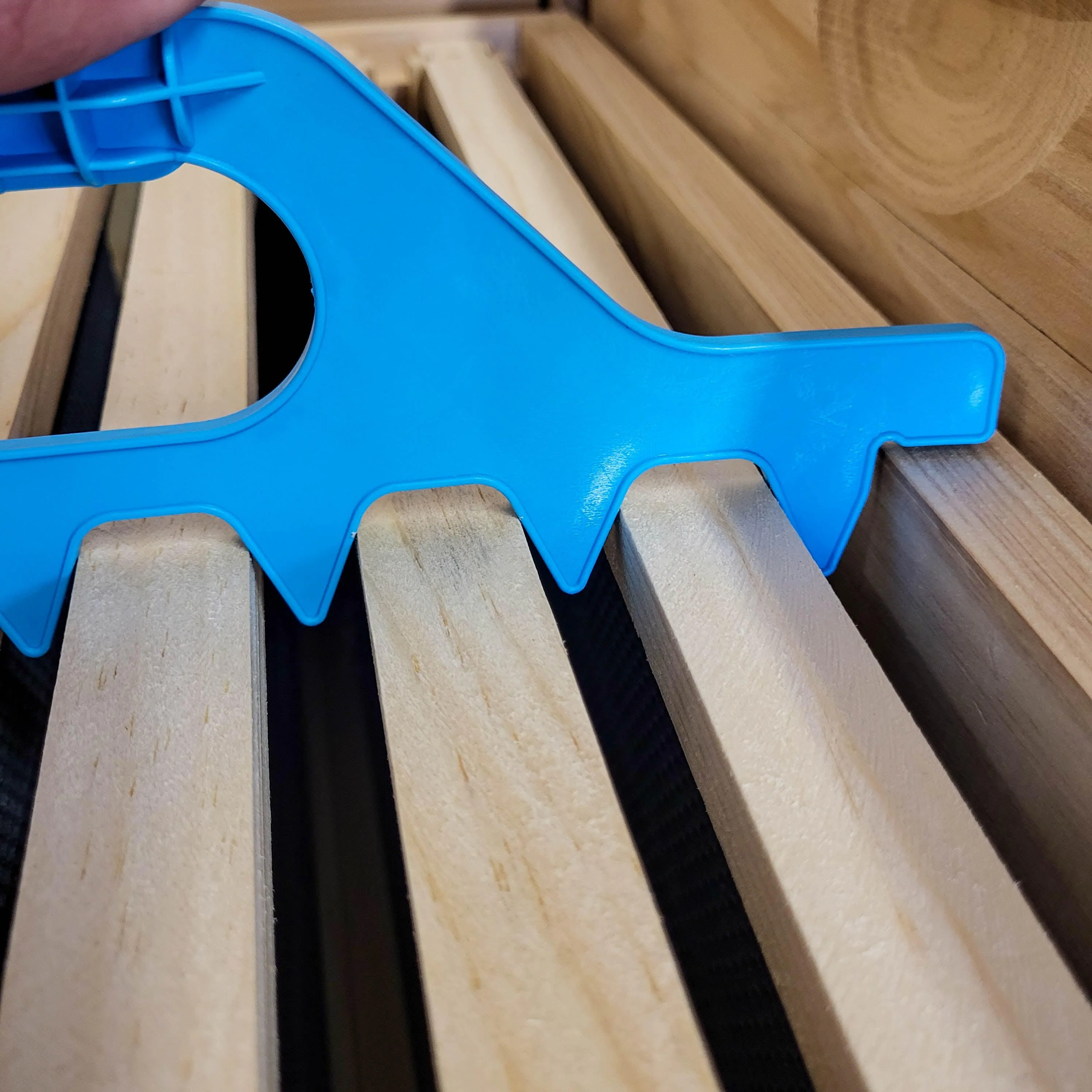 Plastic Frame Spacer - 7 Frame - Image 3