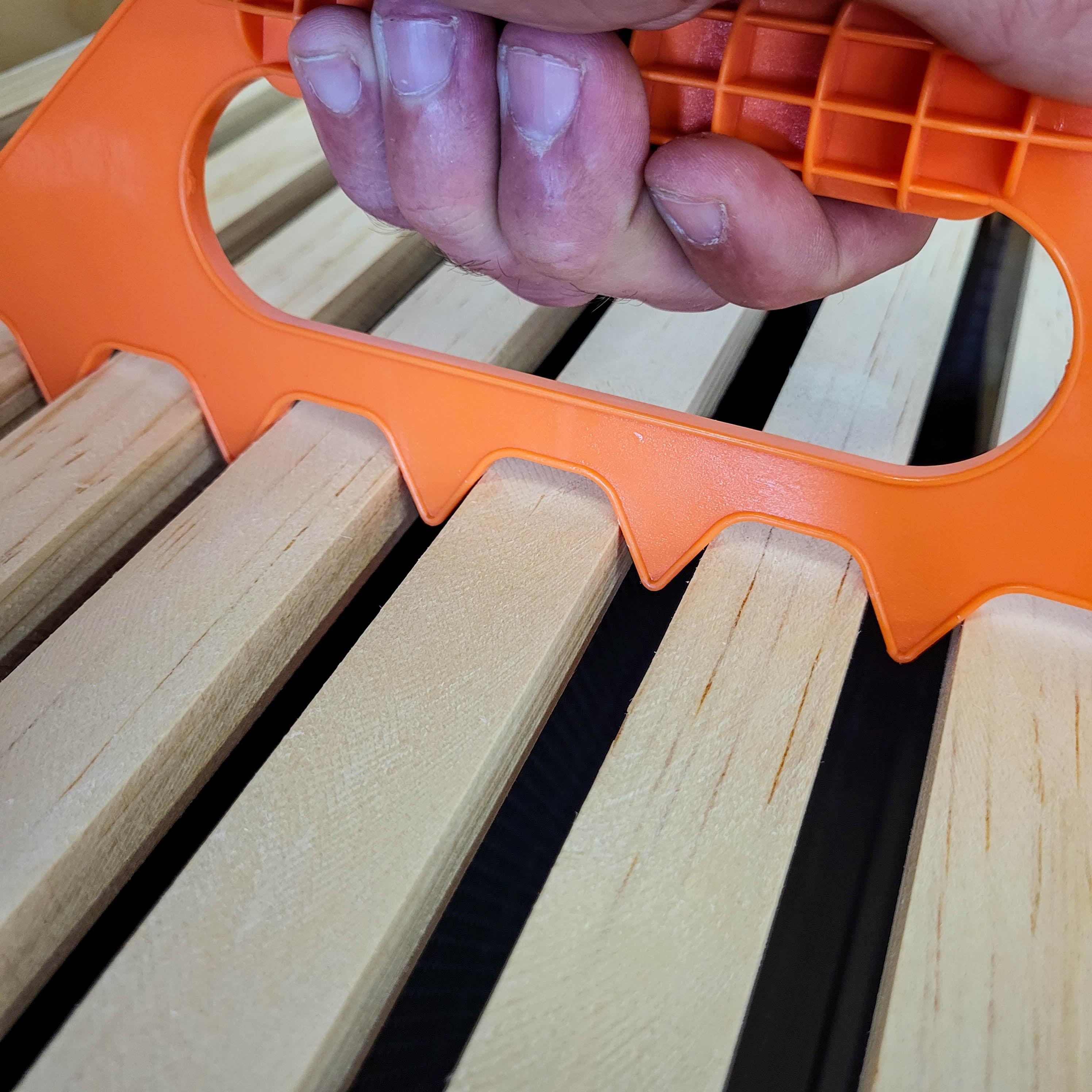 Plastic Frame Spacer - 9 Frame - Image 2