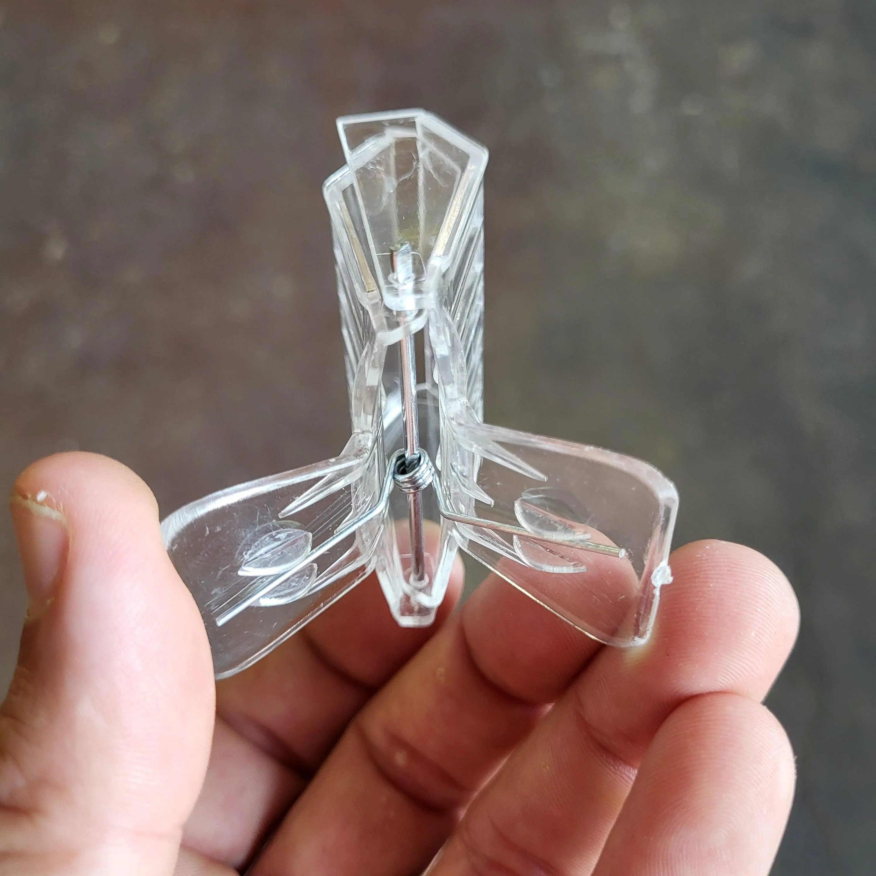 Queen Clip, Plastic - Image 4