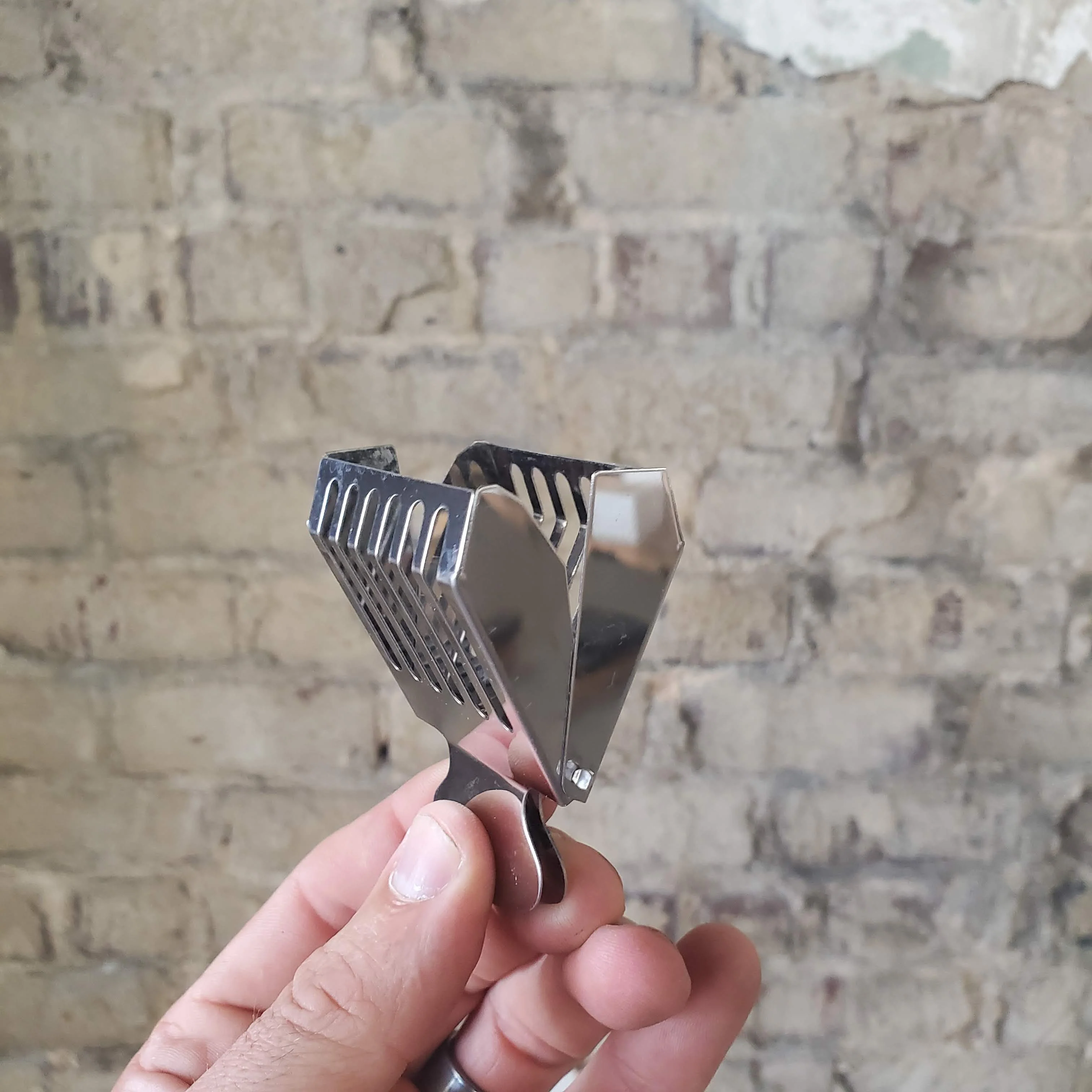Queen Clip Stainless Steel - Image 3