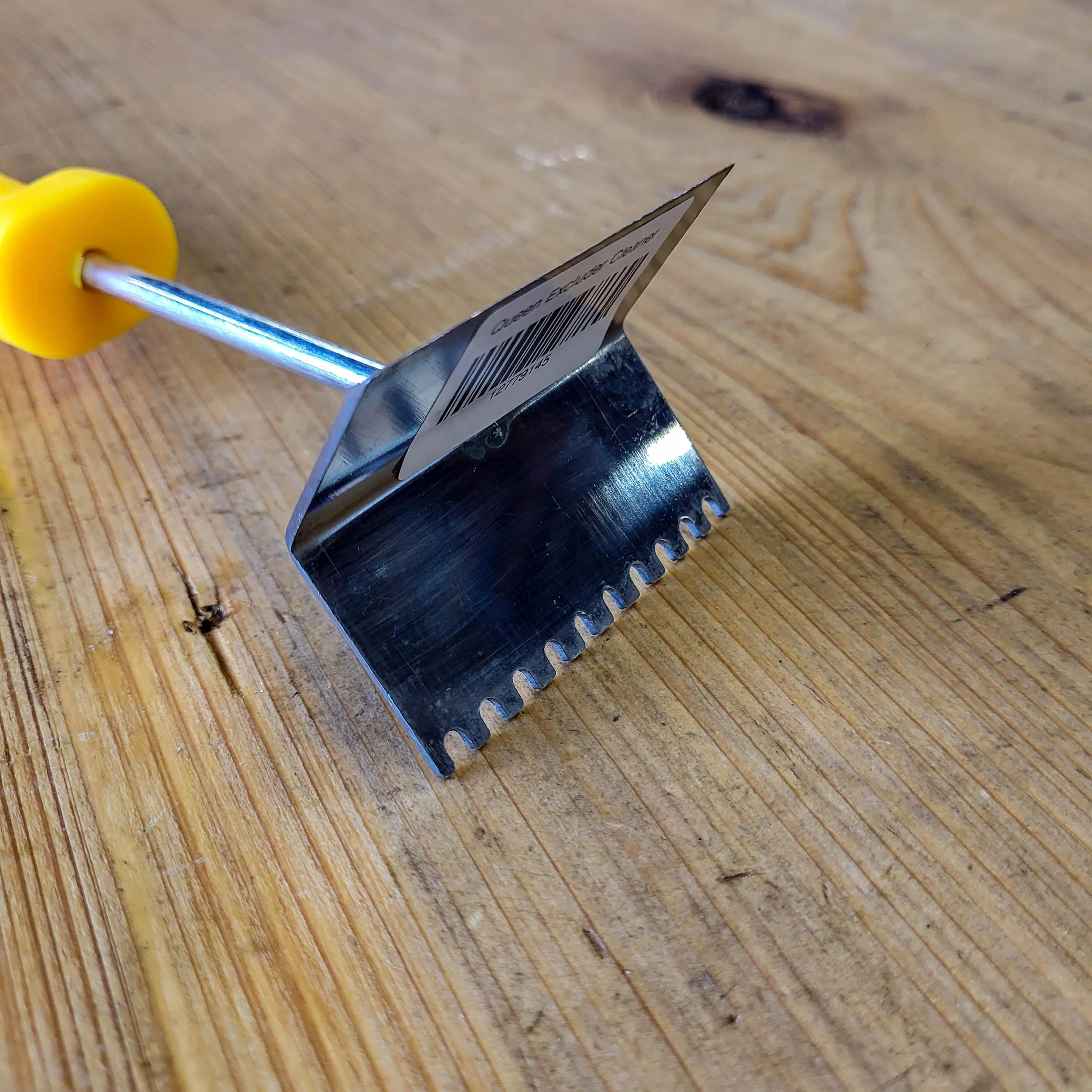 Queen Excluder Cleaner - Image 4