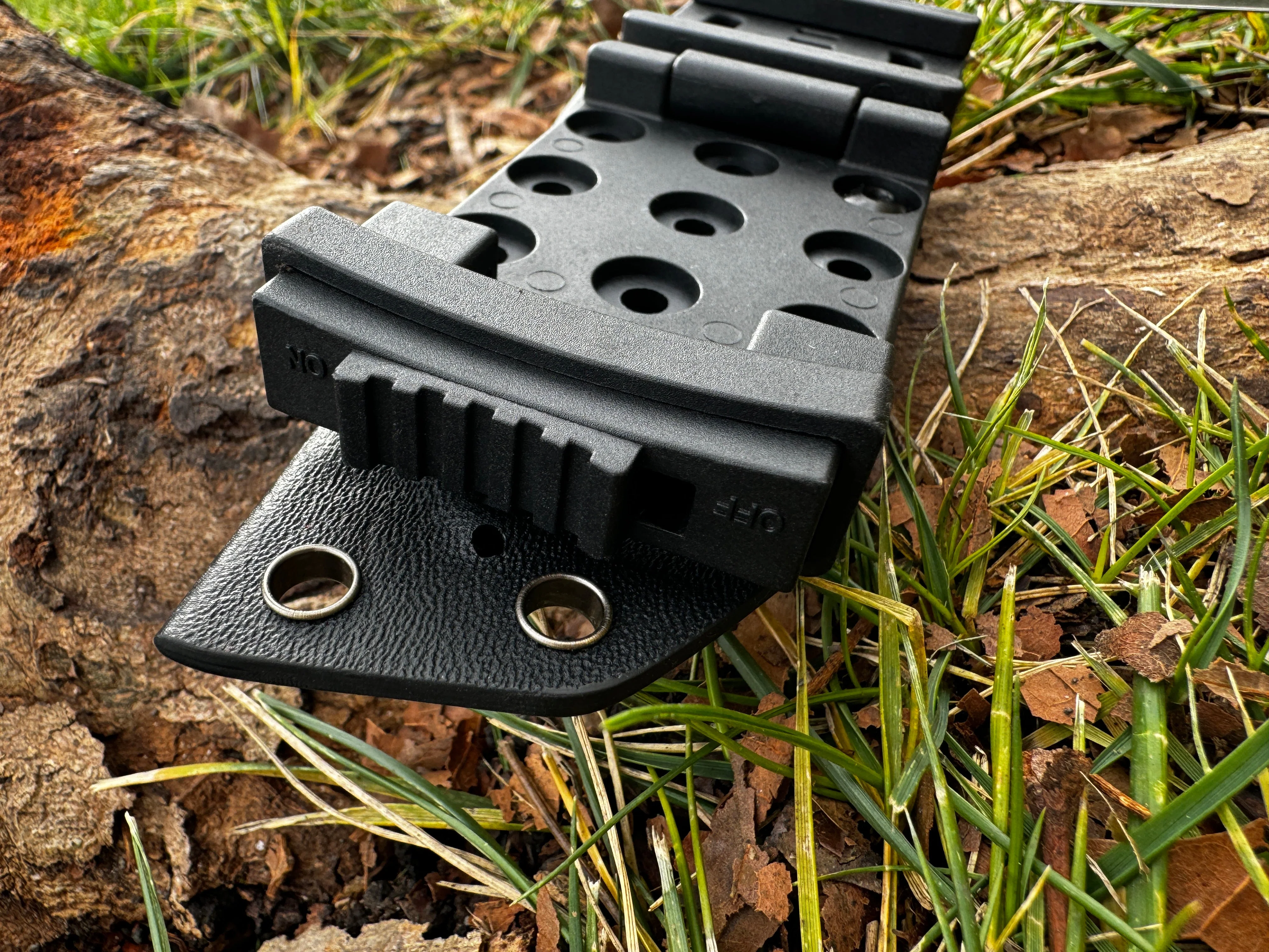 R4A - Ready 4 Action Knife / D2 Fixed Blade ( G10 Black Scales ) - Image 3