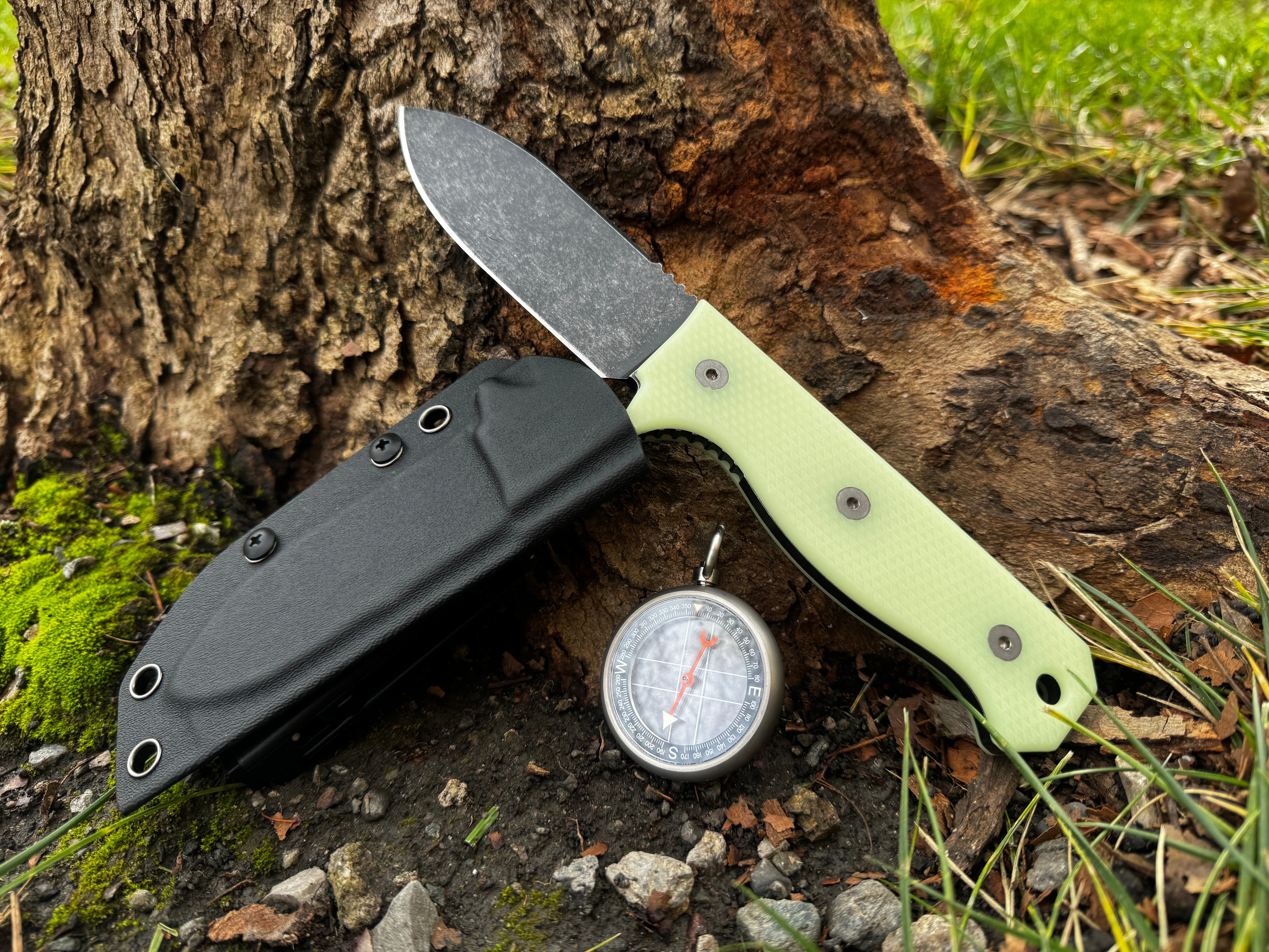 R4A - Ready 4 Action Knife / D2 Fixed Blade ( UGM GLOW Scales ) - Image 10