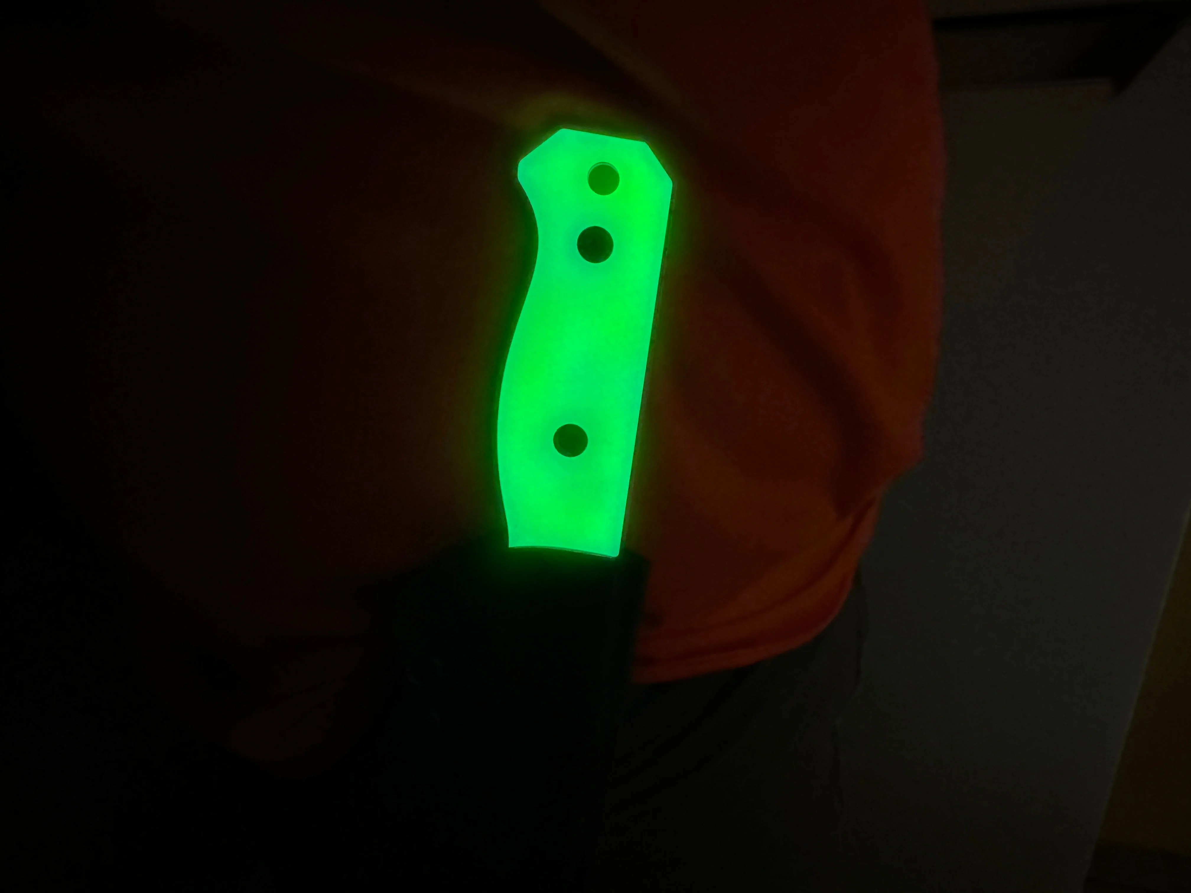R4A - Ready 4 Action Knife / D2 Fixed Blade ( UGM GLOW Scales ) - Image 13