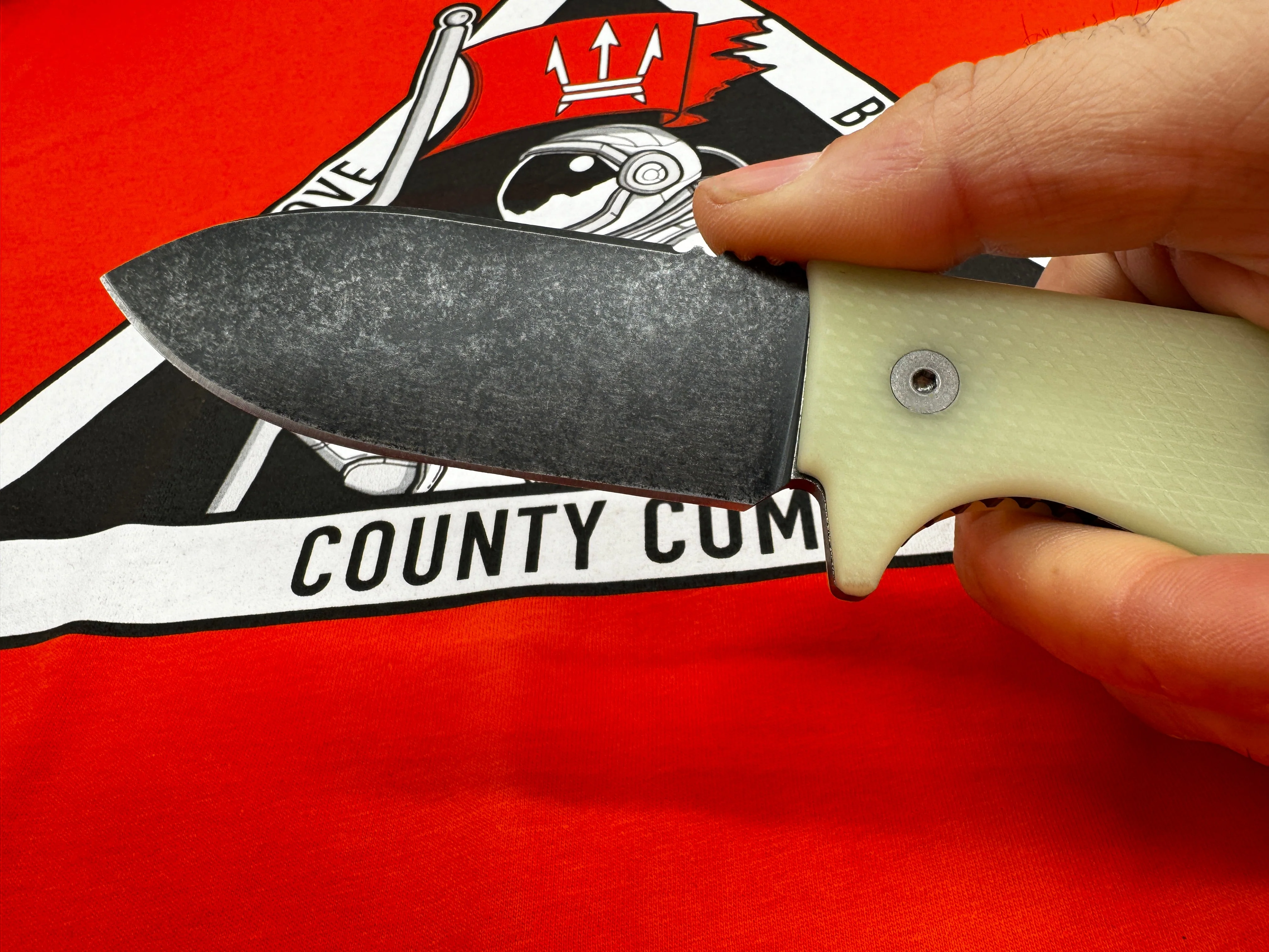 R4A - Ready 4 Action Knife / D2 Fixed Blade ( UGM GLOW Scales ) - Image 18