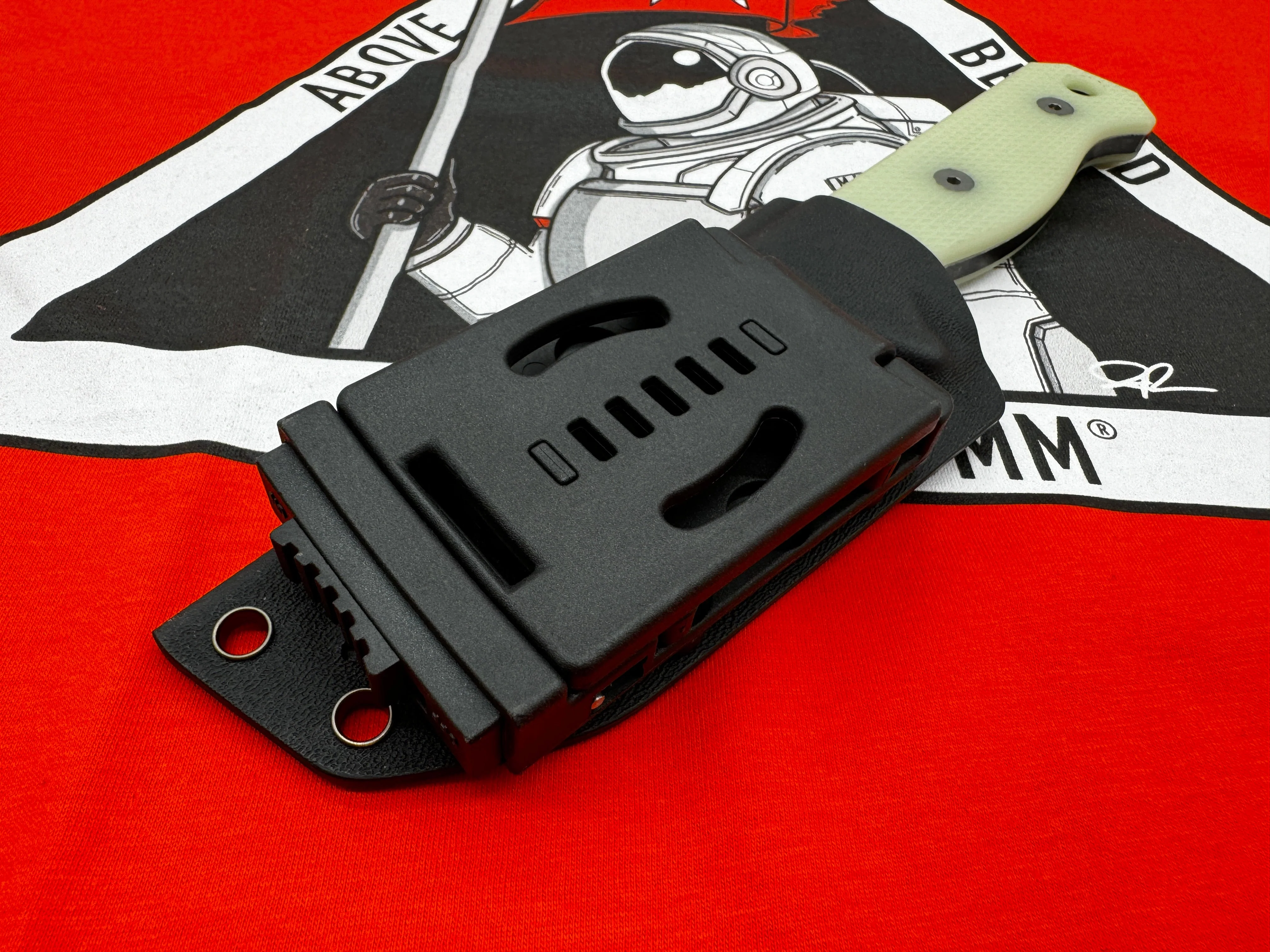 R4A - Ready 4 Action Knife / D2 Fixed Blade ( UGM GLOW Scales ) - Image 19