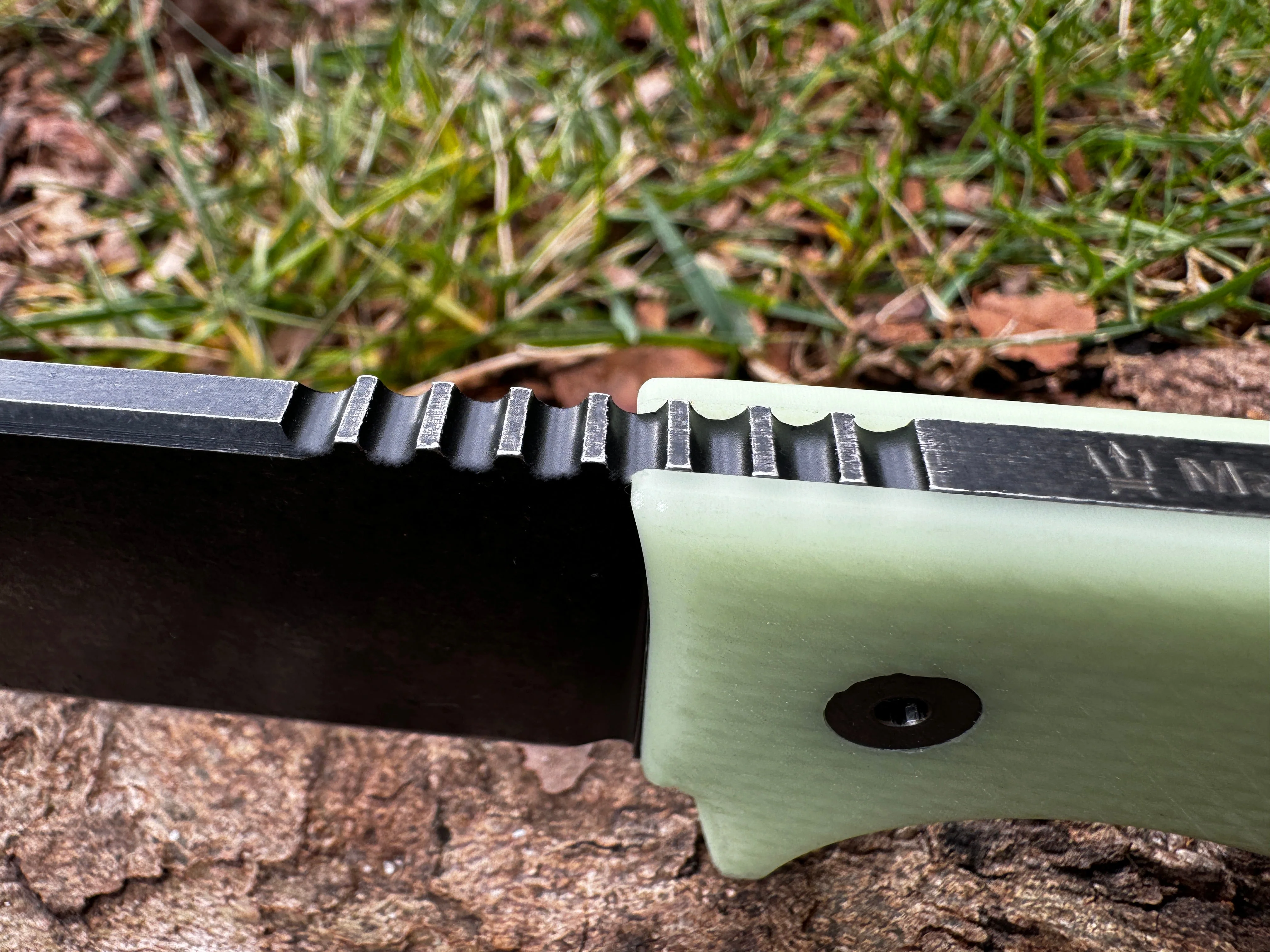 R4A - Ready 4 Action Knife / D2 Fixed Blade ( UGM GLOW Scales ) - Image 21