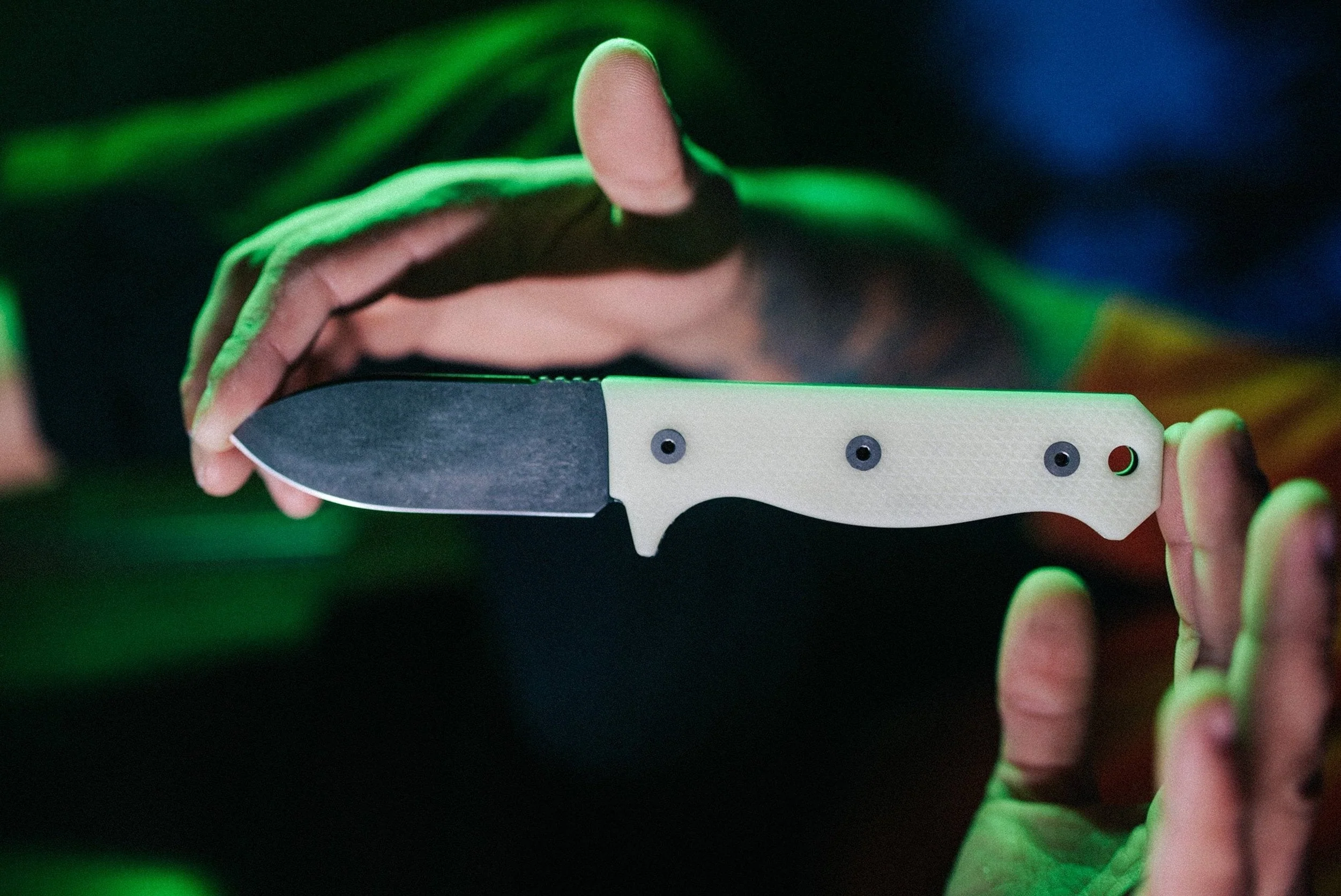 R4A - Ready 4 Action Knife / D2 Fixed Blade ( UGM GLOW Scales ) - Image 9
