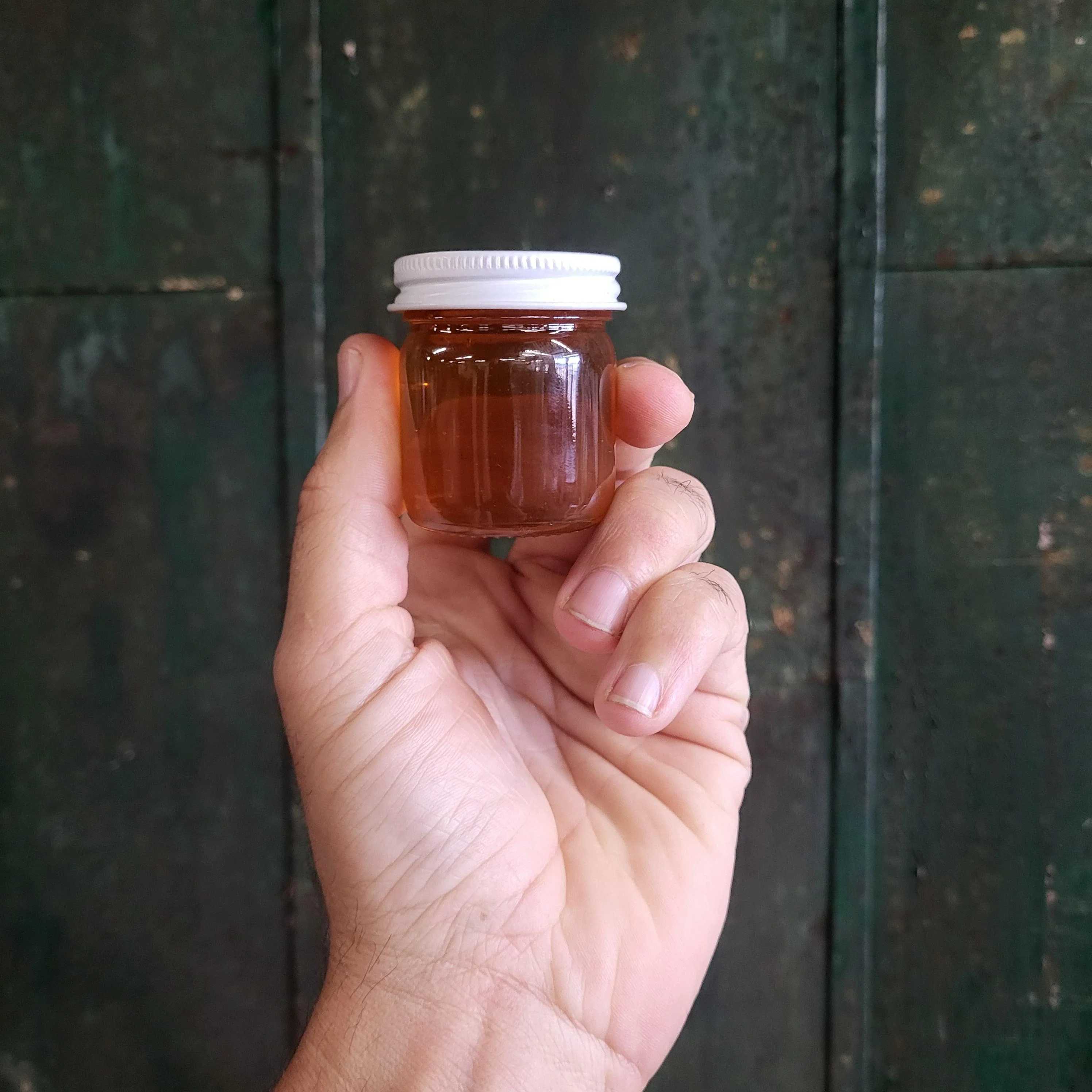 Raw Honey in Mini Jars - Image 4