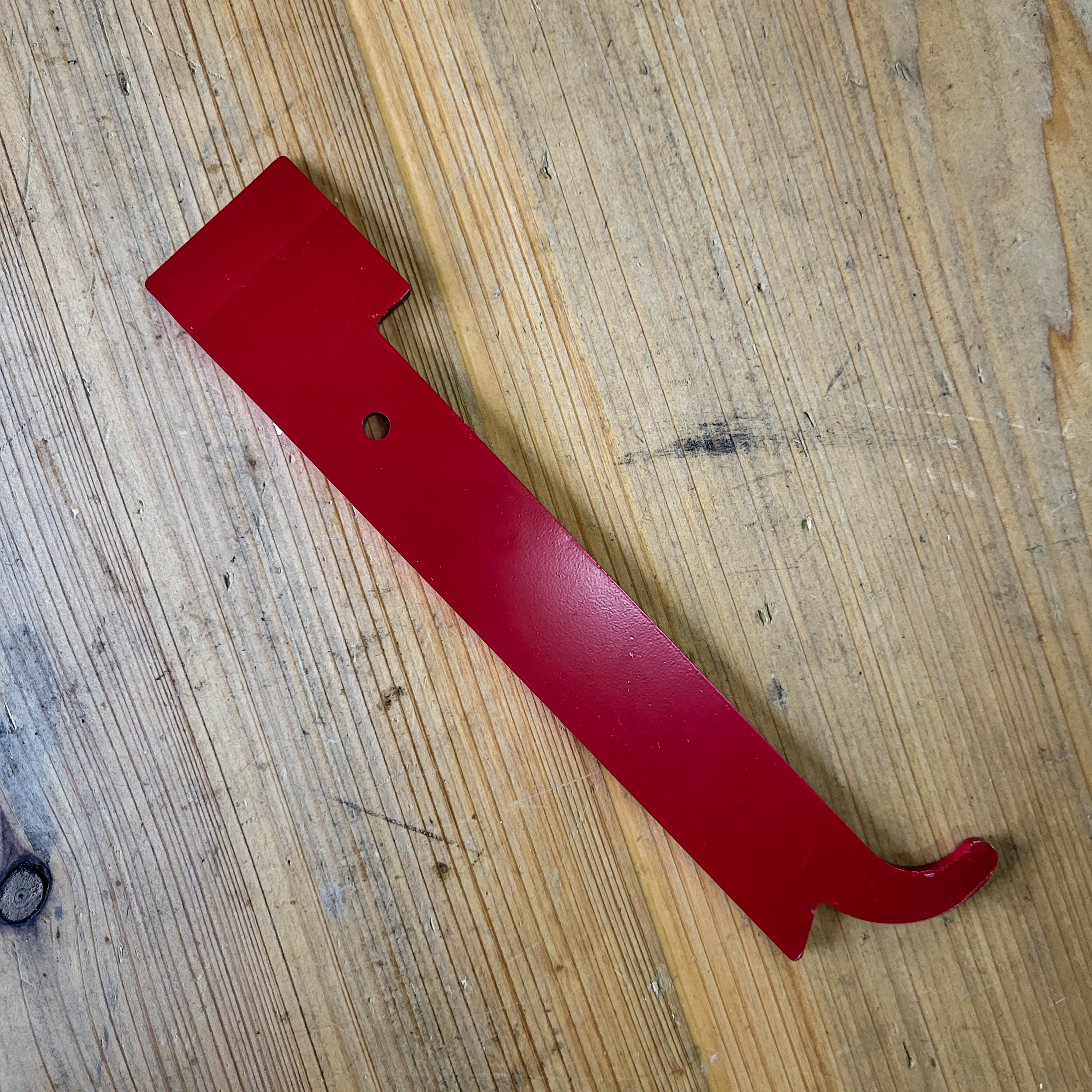 Red Heavy Duty J Hook Hive Tool - Image 4