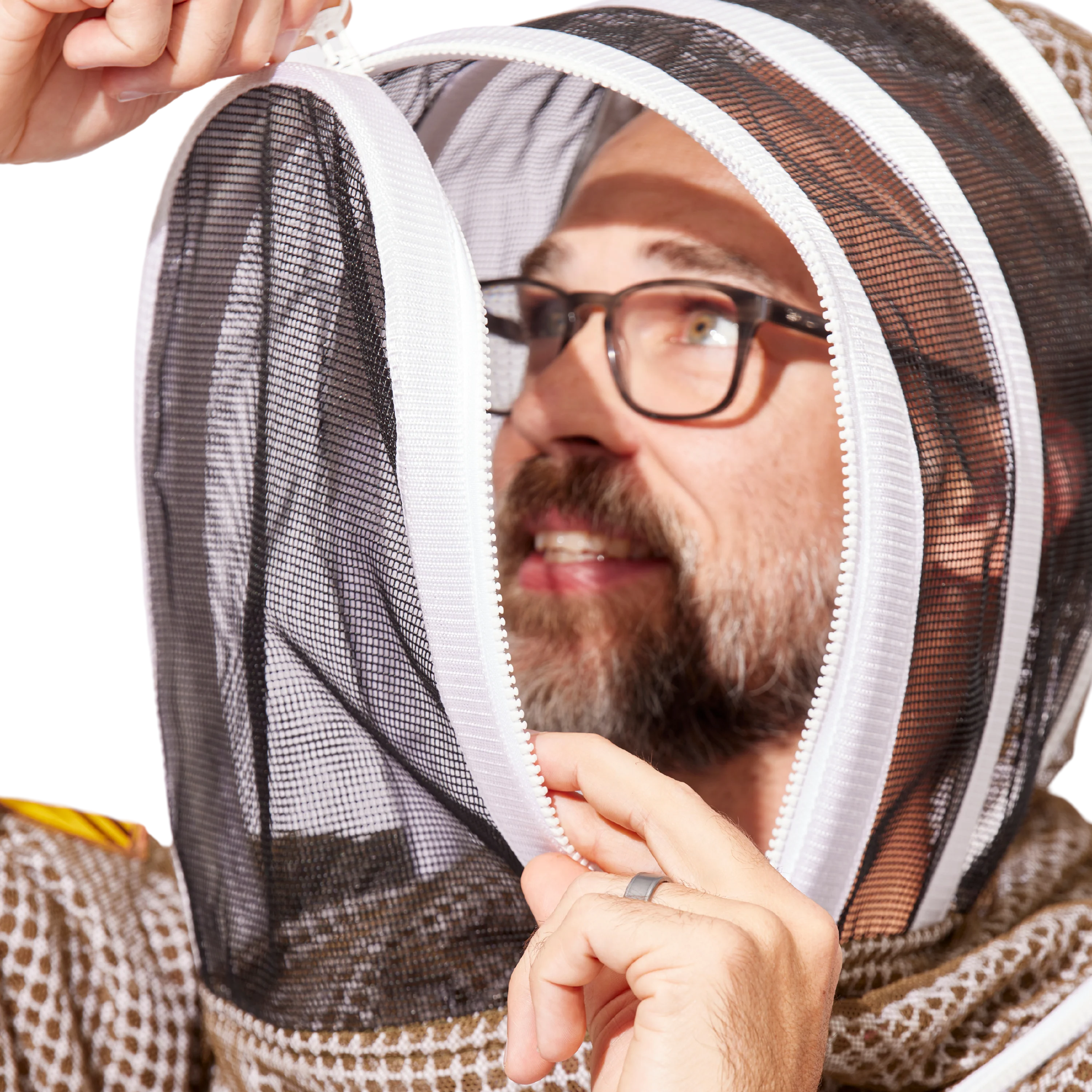 Round or Fencing Beekeeping Veil - Image 2