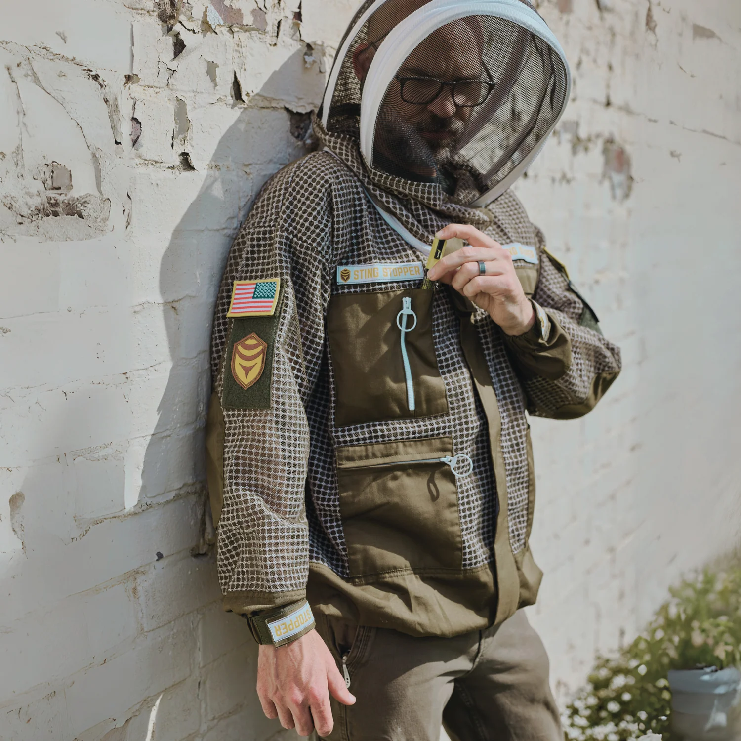 Sting Stopper Professional Ventilated Beekeeping Jacket - Olive Green - Image 5