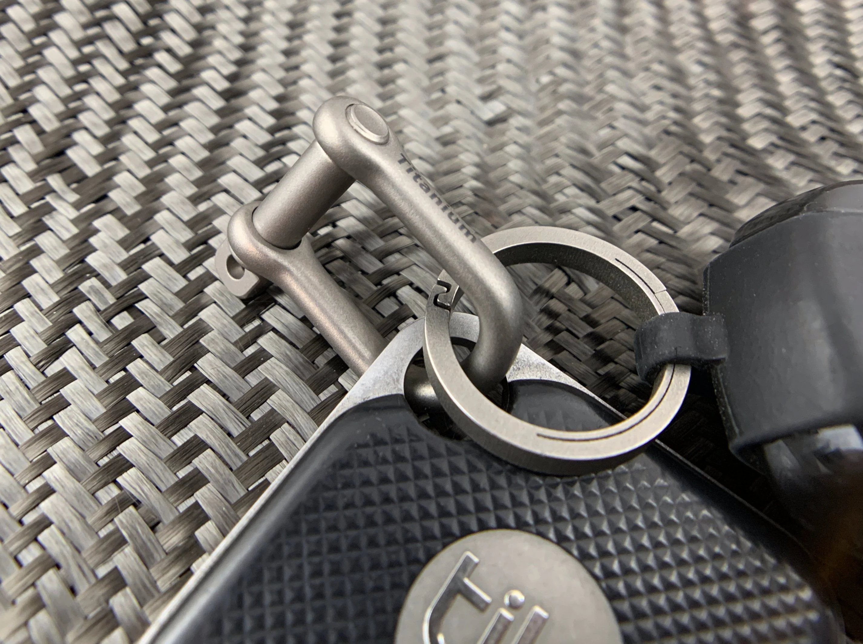 Titanium Gyve Rigging Shackle - Image 10