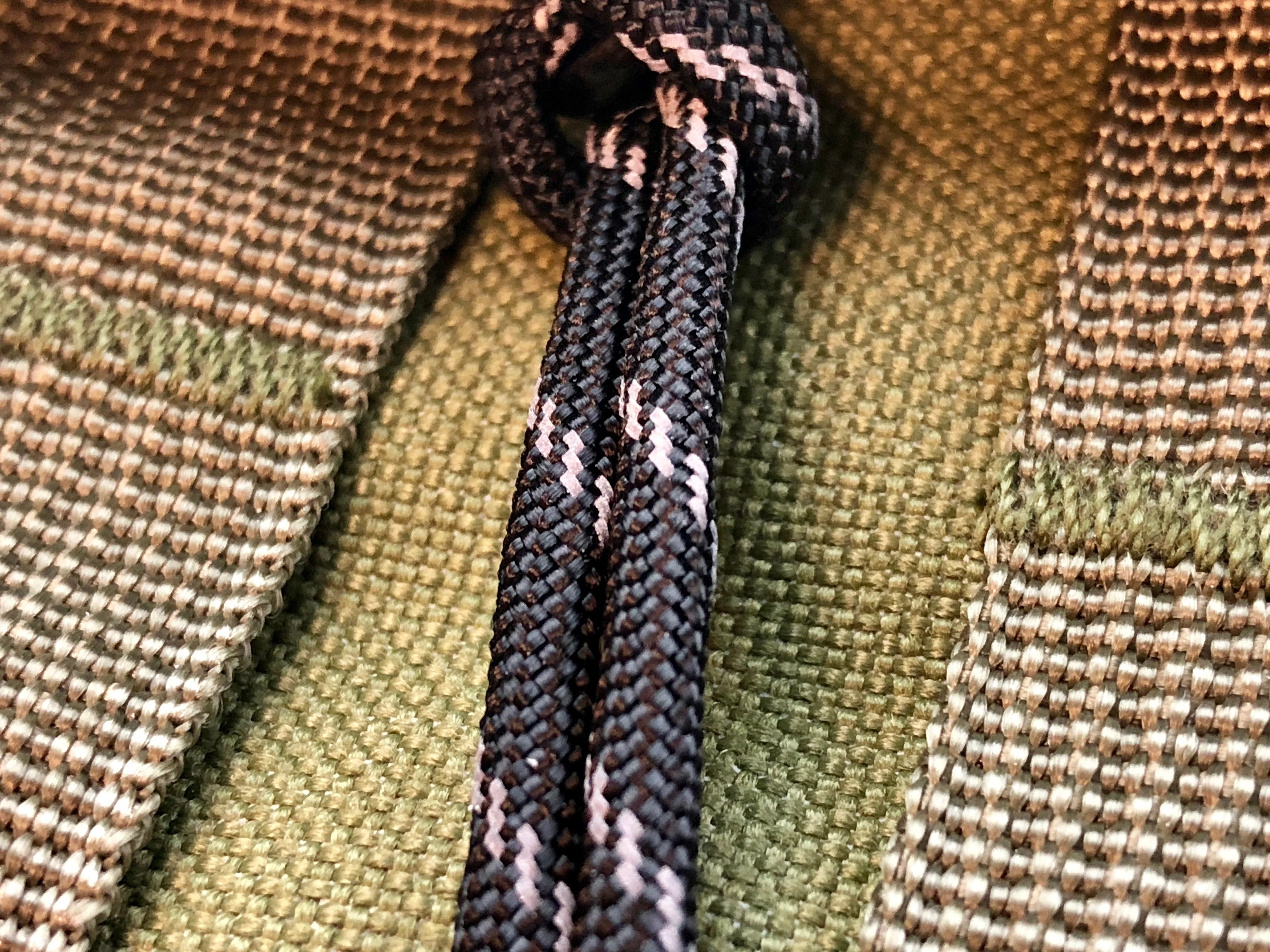 Triple Tracer Reflective 550 Para Cord - 50 Feet - Image 7